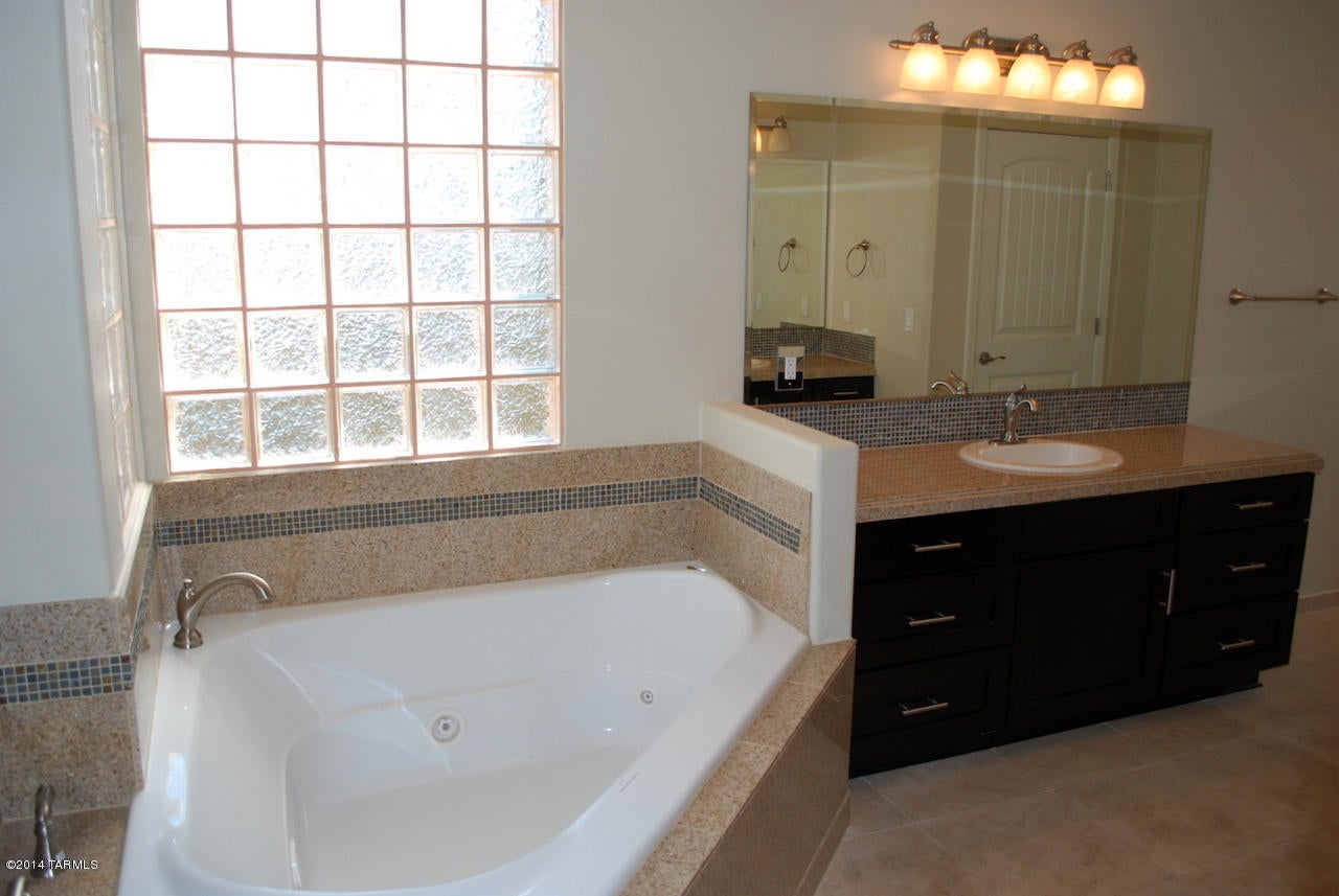 Unsubdivided - Residential Lease