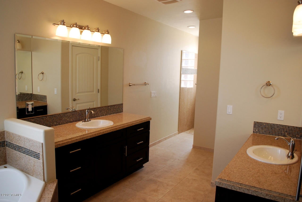 Unsubdivided - Residential Lease