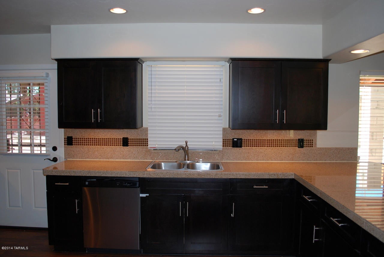 Unsubdivided - Residential Lease