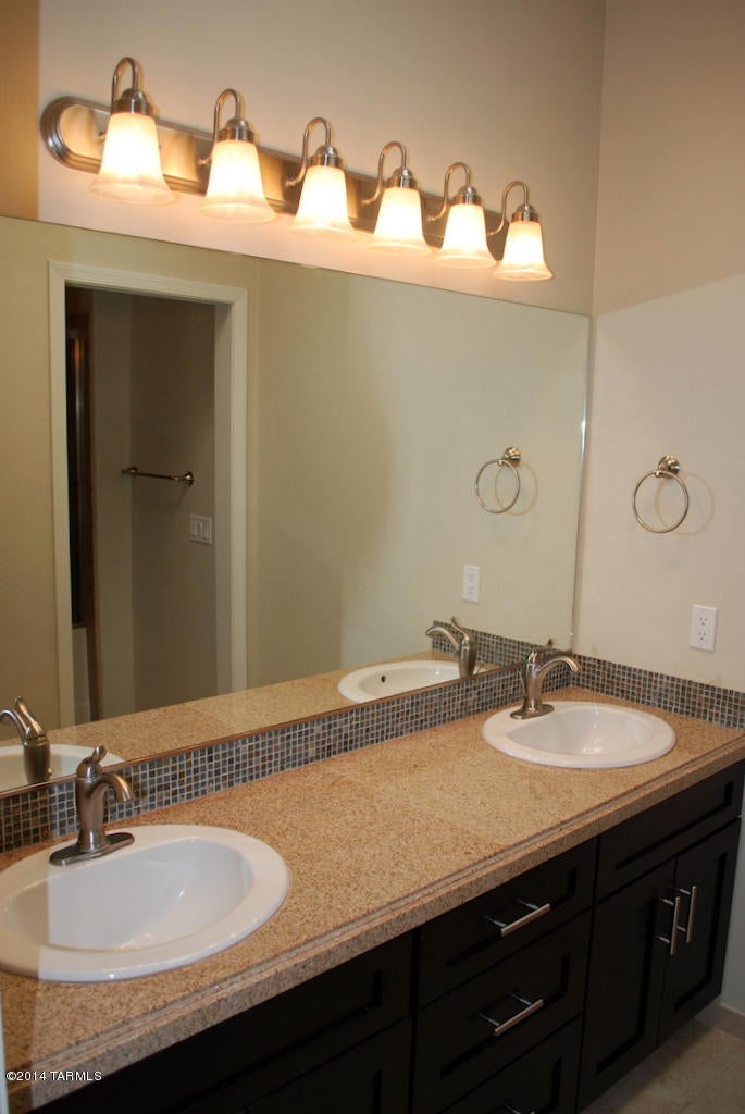 Unsubdivided - Residential Lease