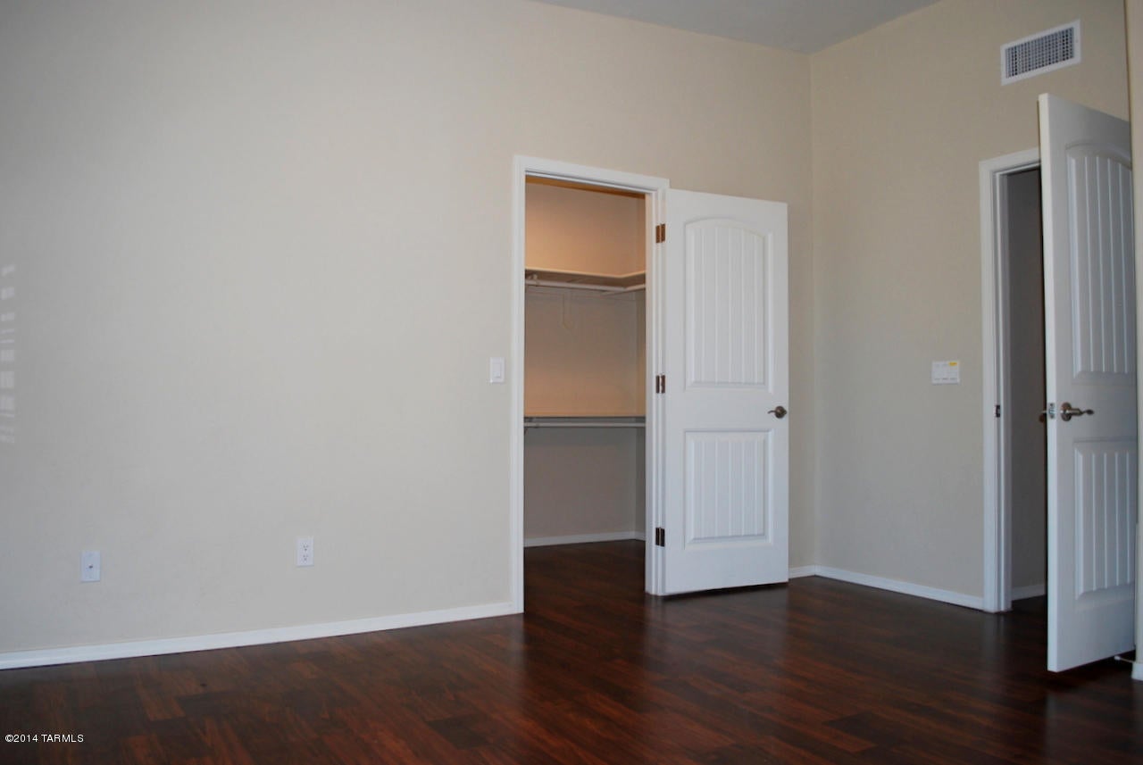 Unsubdivided - Residential Lease
