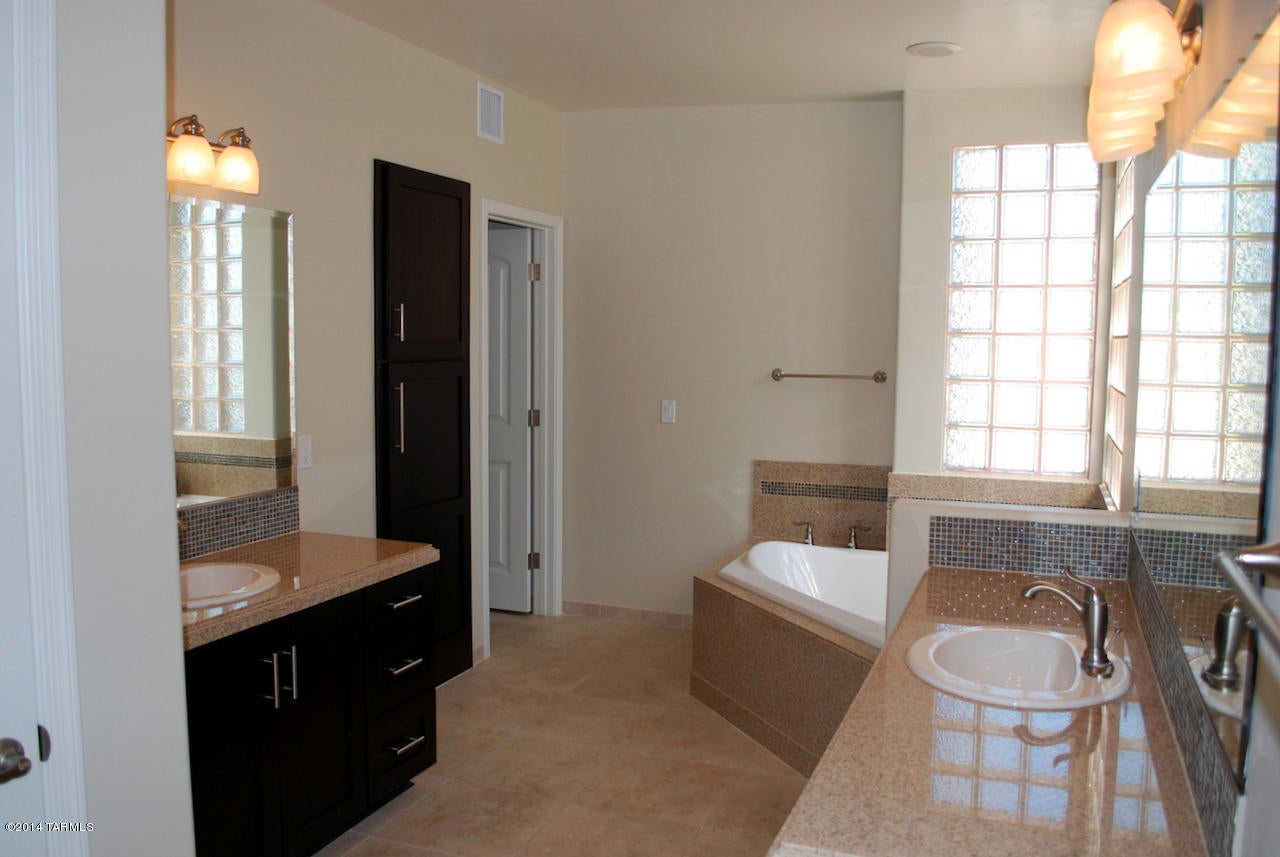 Unsubdivided - Residential Lease