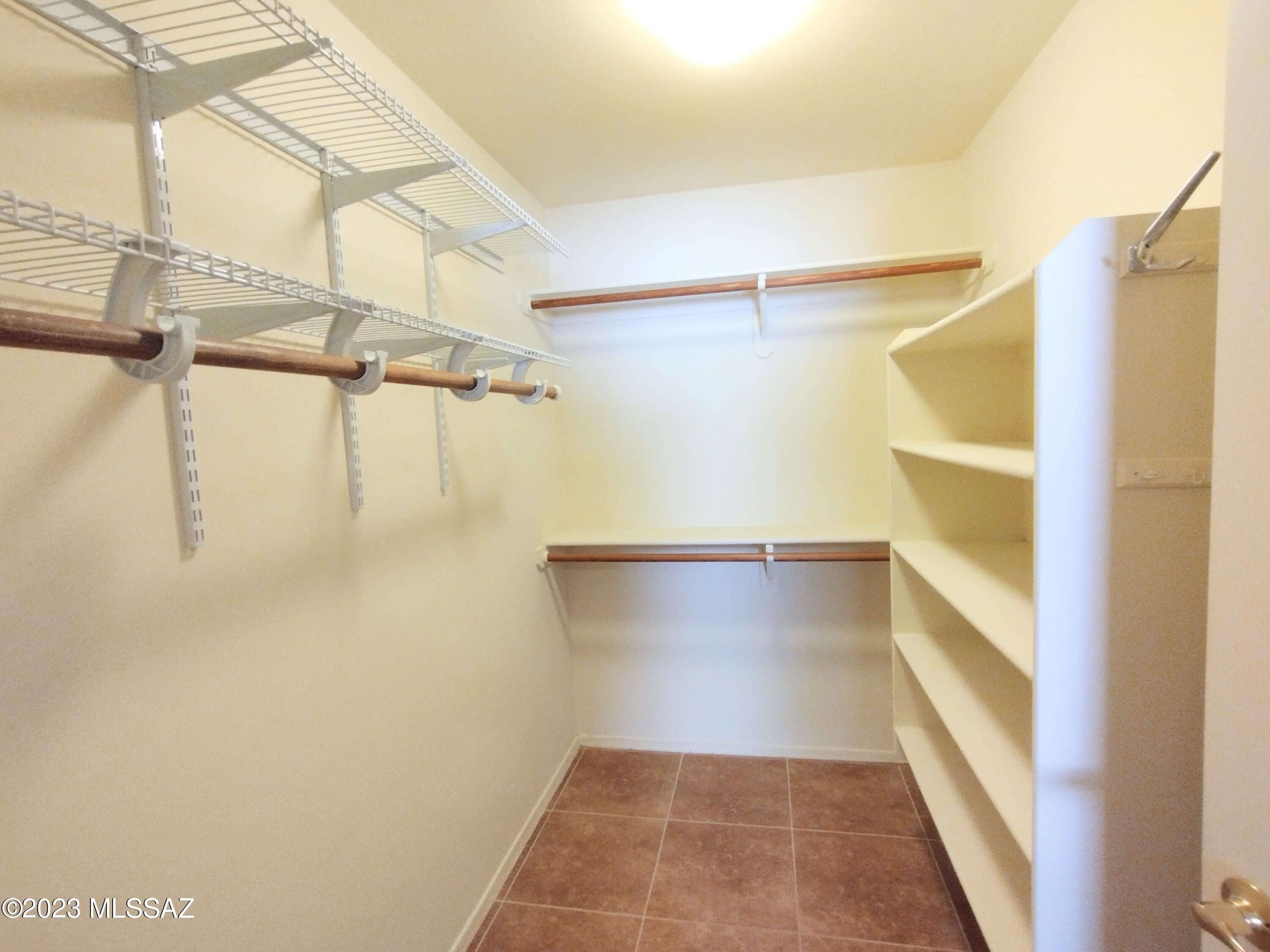Mountain Manor View - Residential Lease