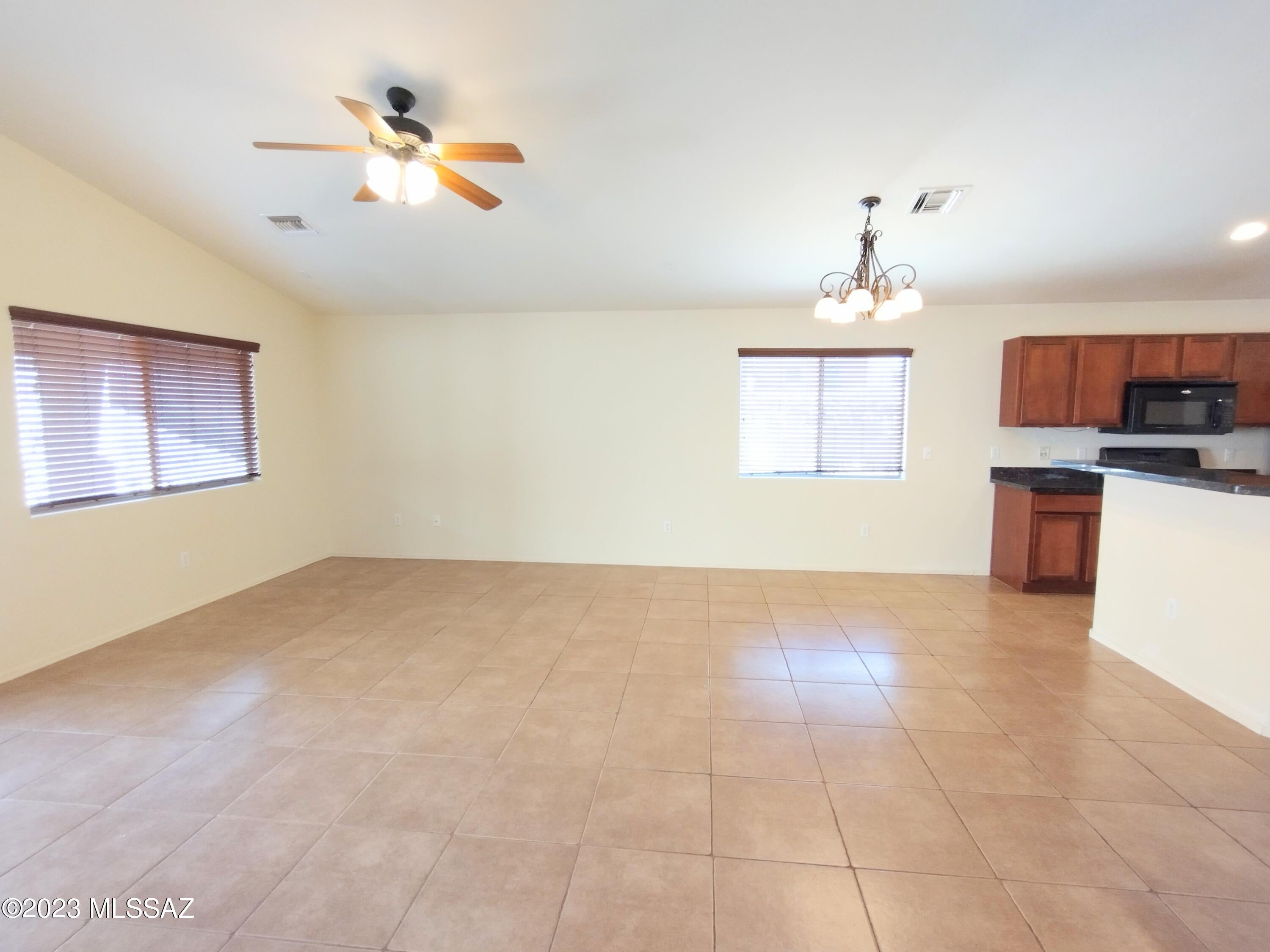 Mountain Manor View - Residential Lease
