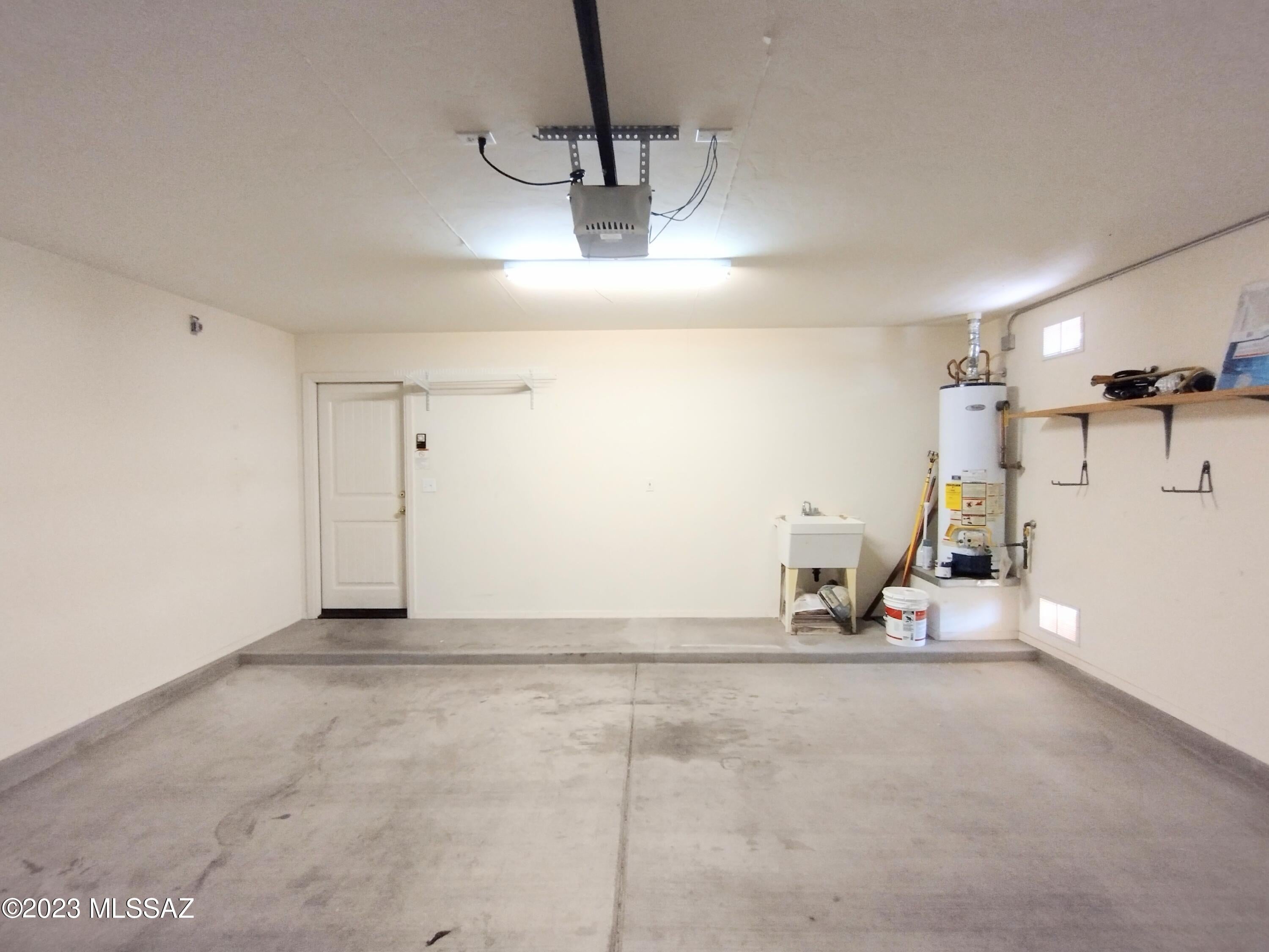 Mountain Manor View - Residential Lease