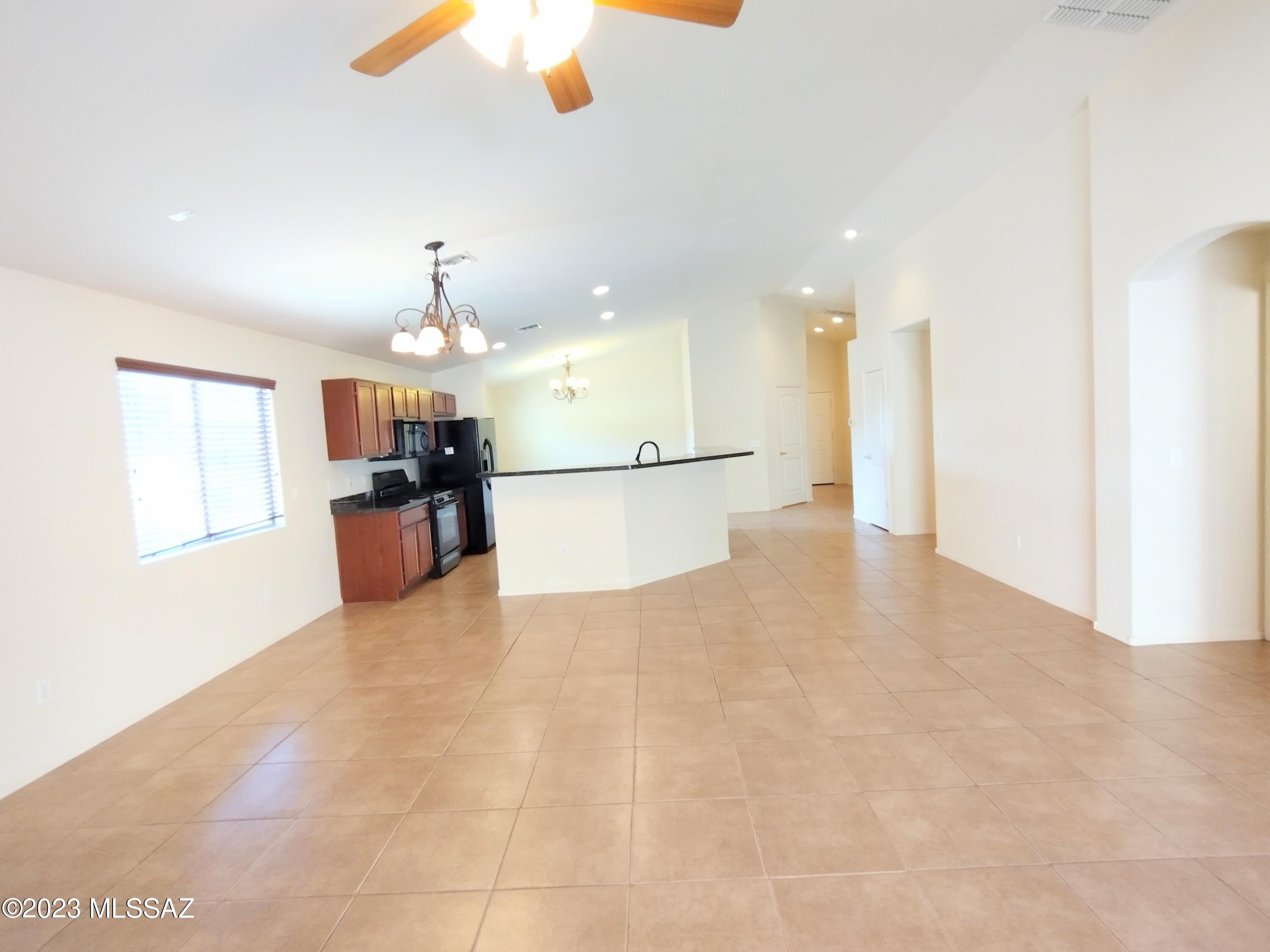 Mountain Manor View - Residential Lease