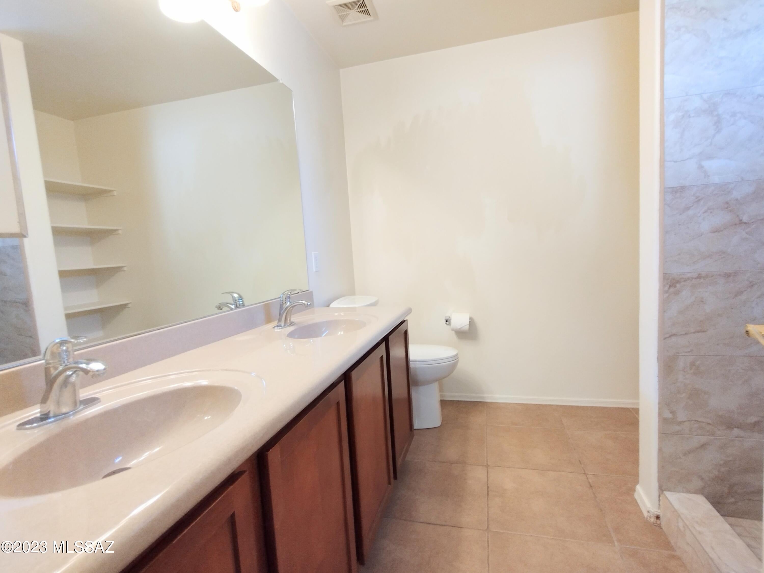 Mountain Manor View - Residential Lease