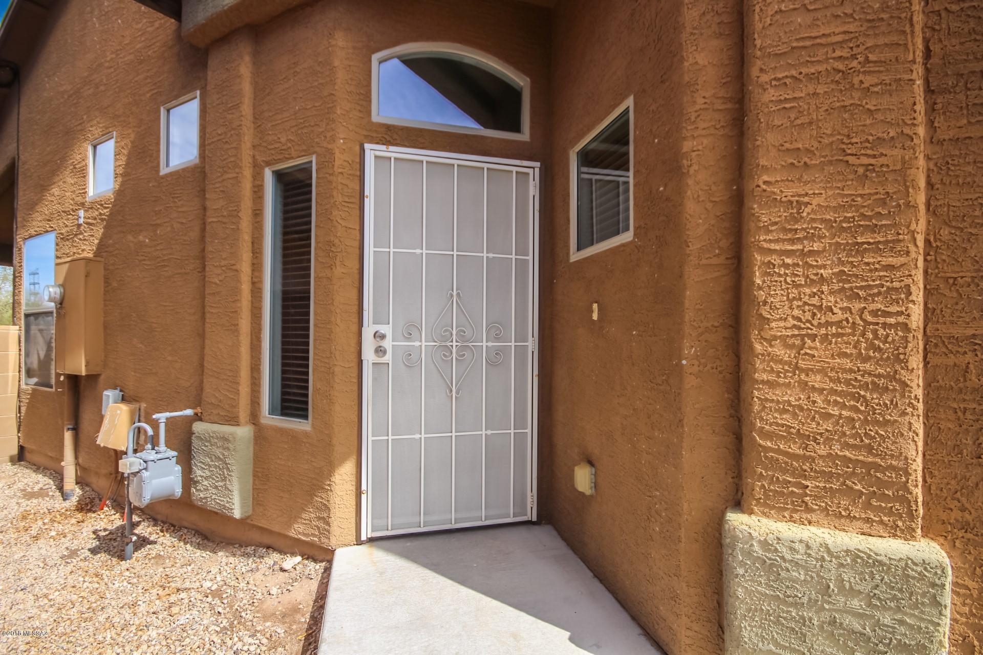 Tres Pueblos - Residential