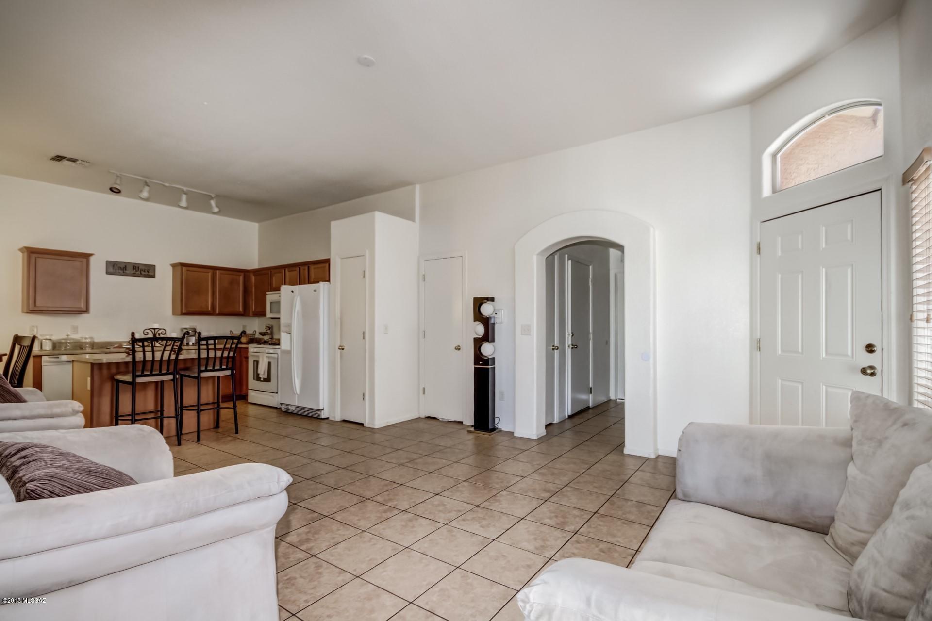 Tres Pueblos - Residential