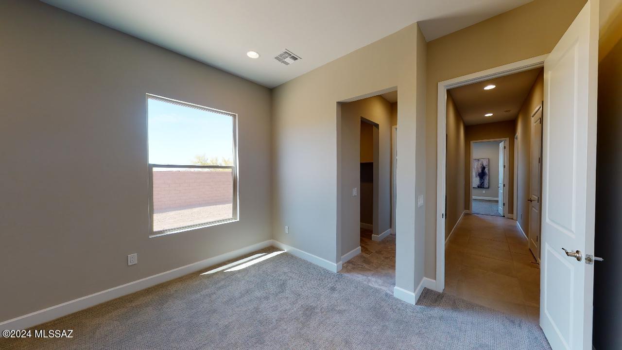 Boulder Bridge Pass III At Dove Mountain SQ20143000307 - Residential