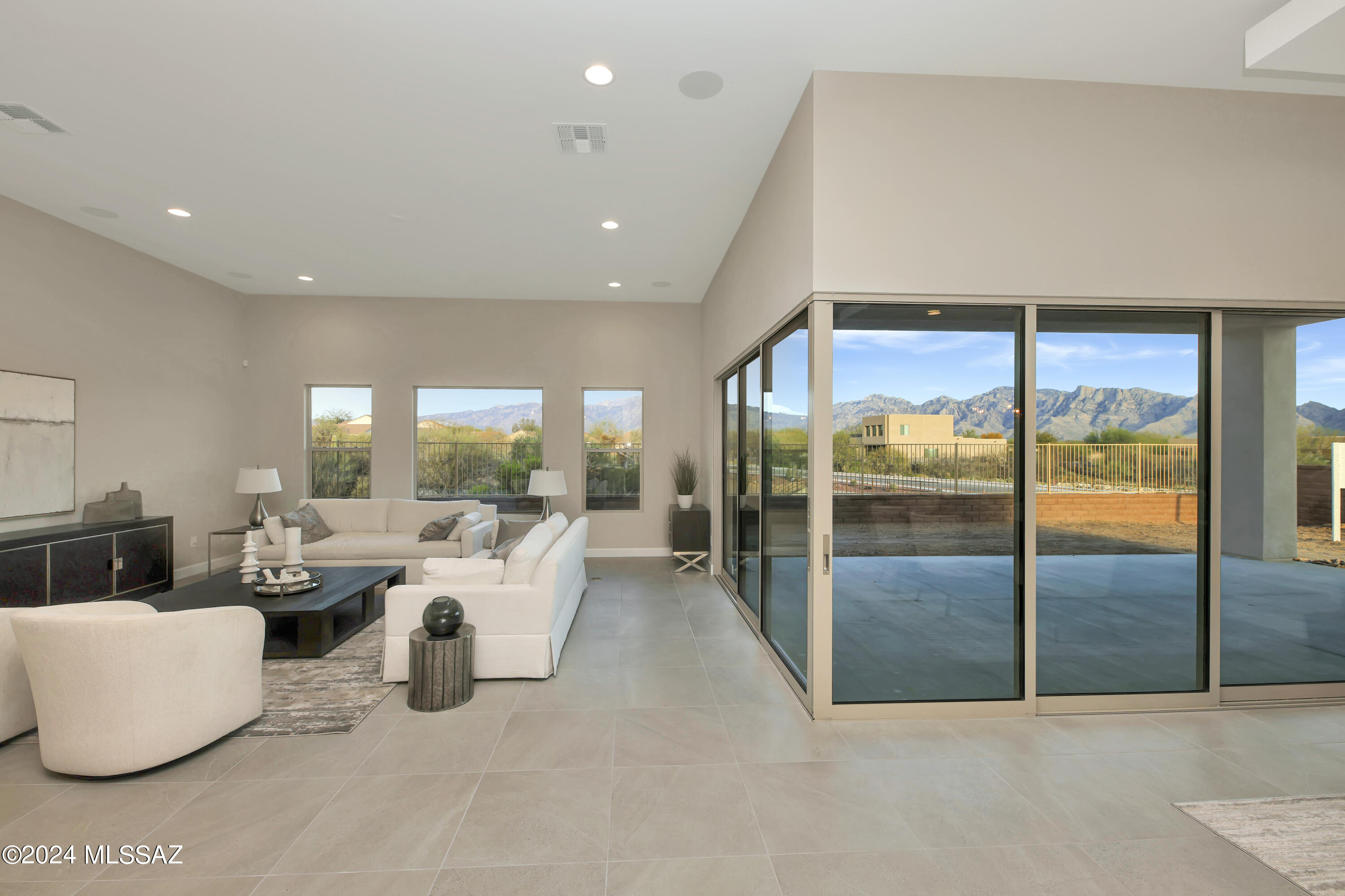 Boulder Bridge Pass III At Dove Mountain SQ20143000307 - Residential