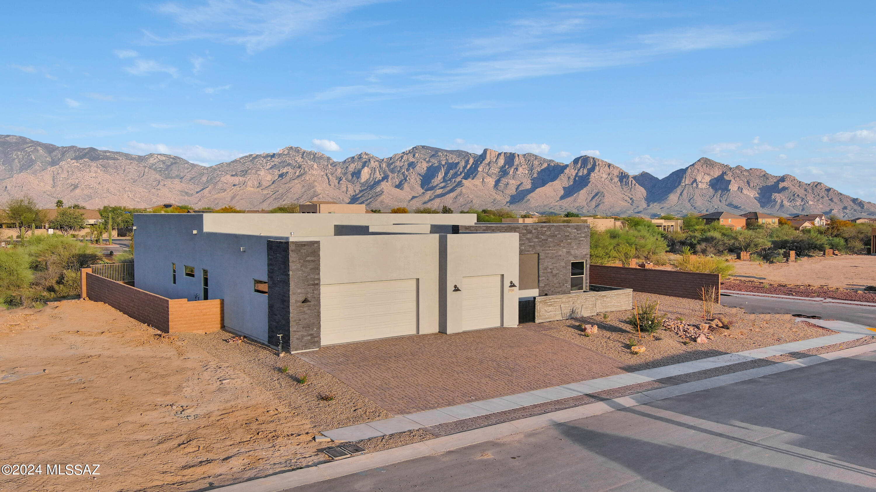 Boulder Bridge Pass III At Dove Mountain SQ20143000307 - Residential