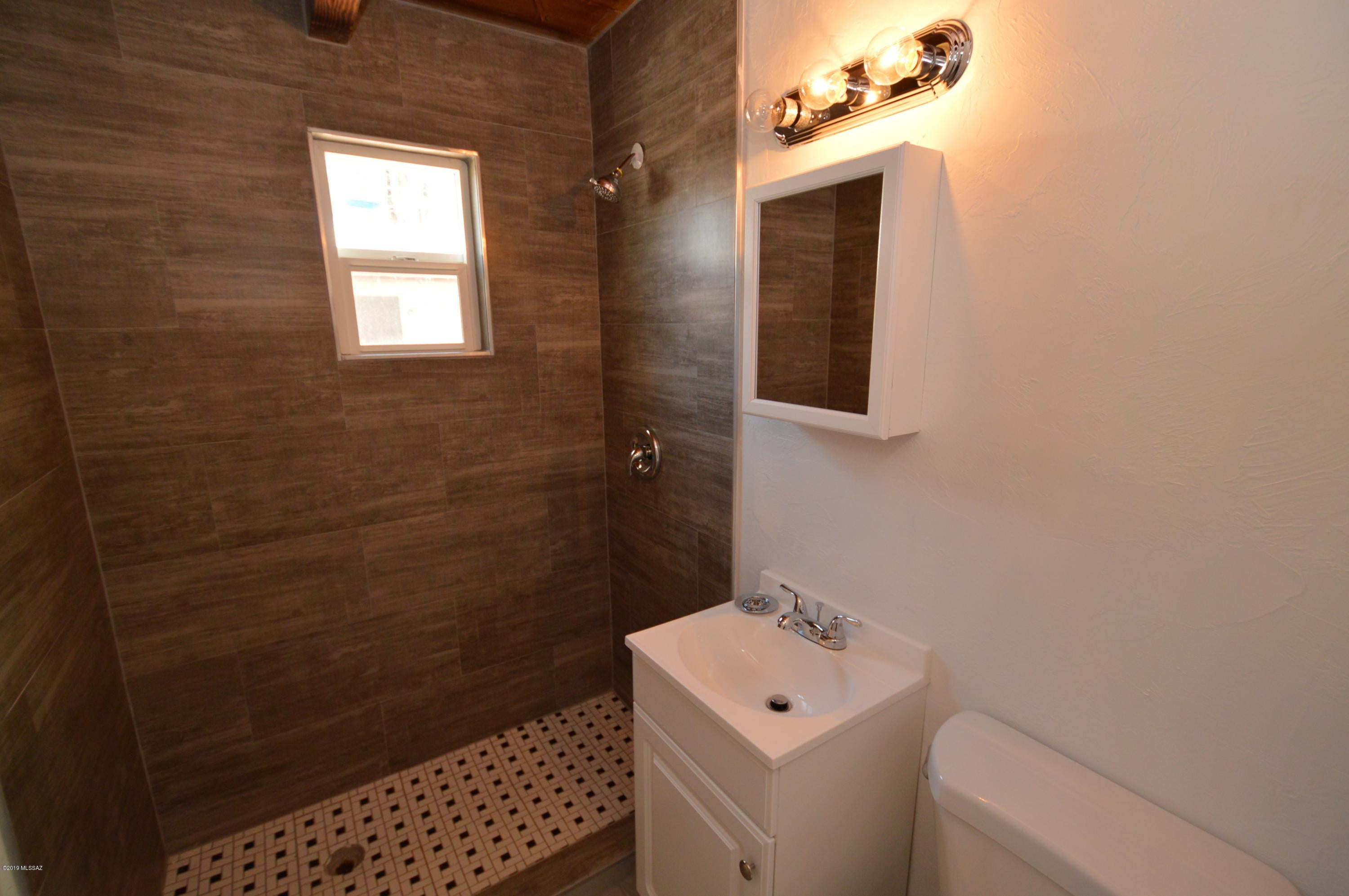 Hedrick Acreage NO. 1 - Residential Lease