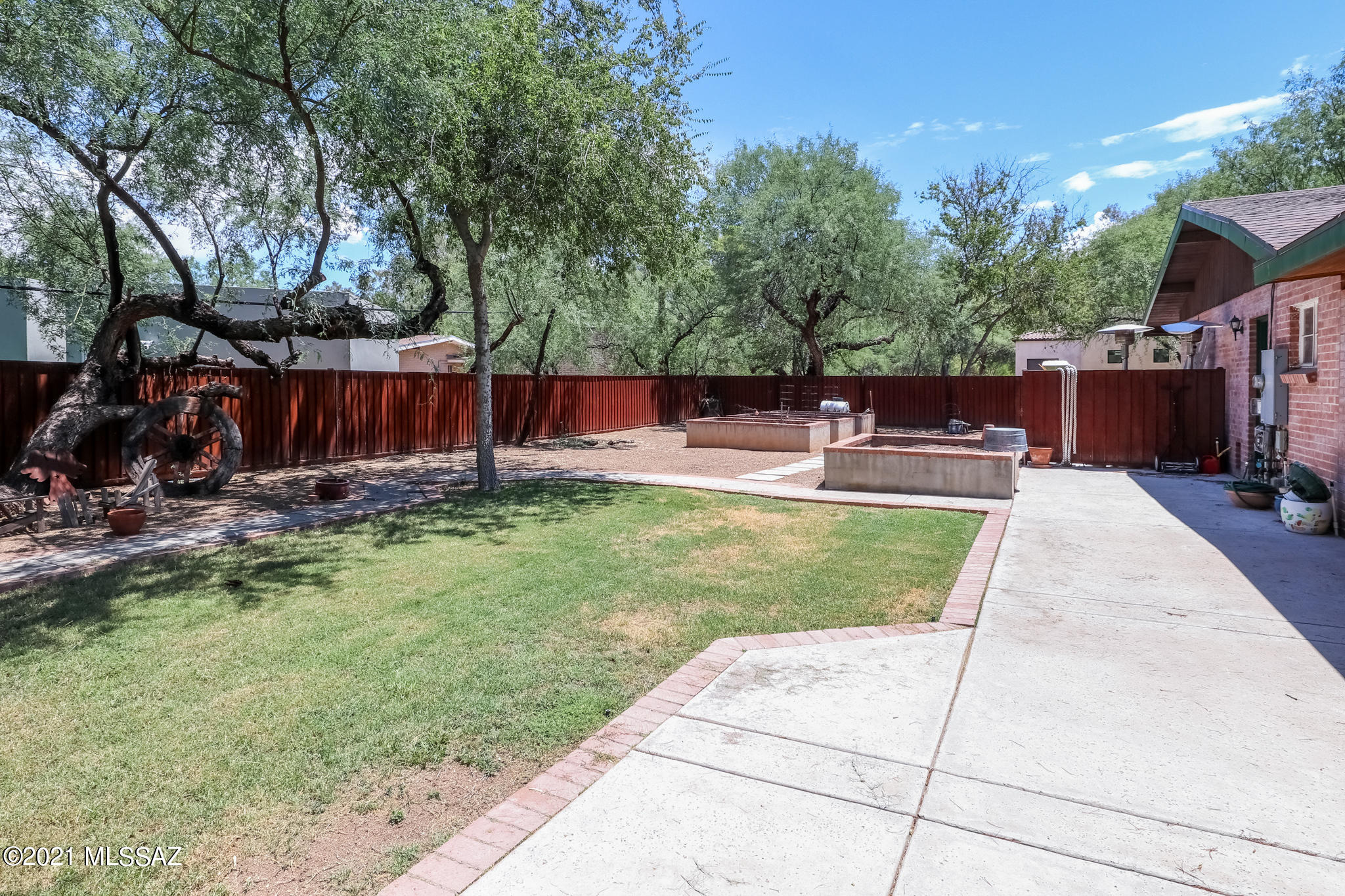 Country Club Estates NO. 1 - Residential