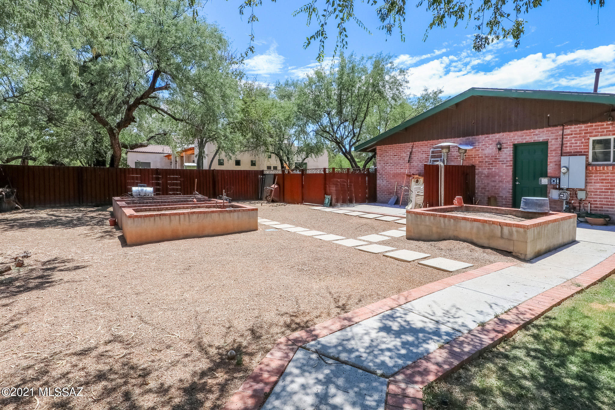 Country Club Estates NO. 1 - Residential