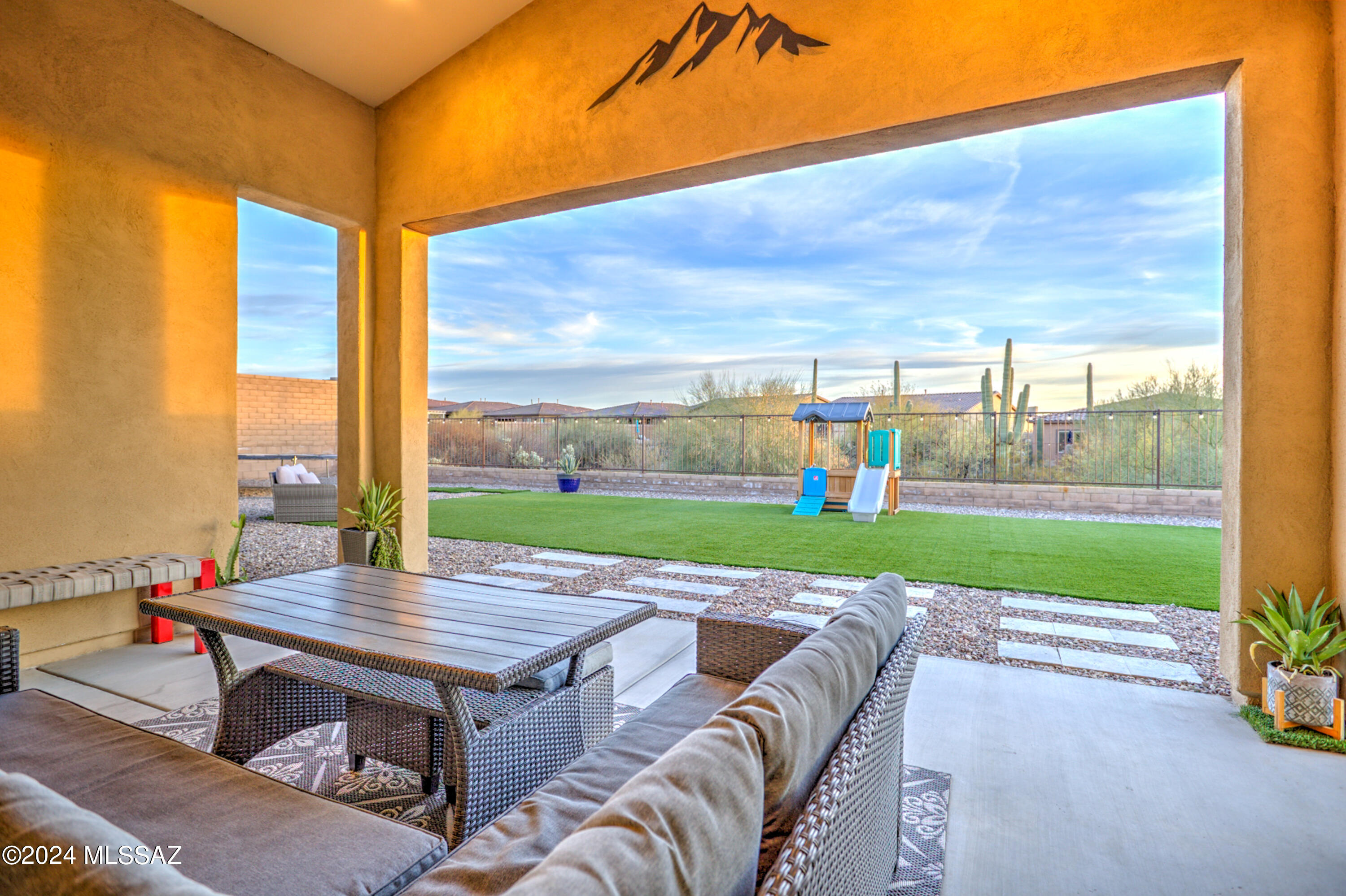 Boulder Bridge Pass II At Dove Mountain SQ20143250154 - Residential