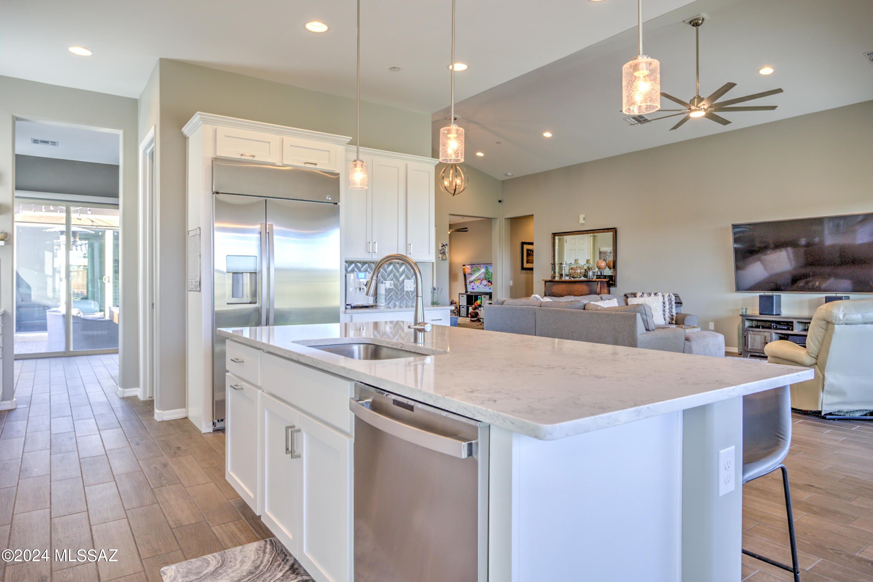 Boulder Bridge Pass II At Dove Mountain SQ20143250154 - Residential
