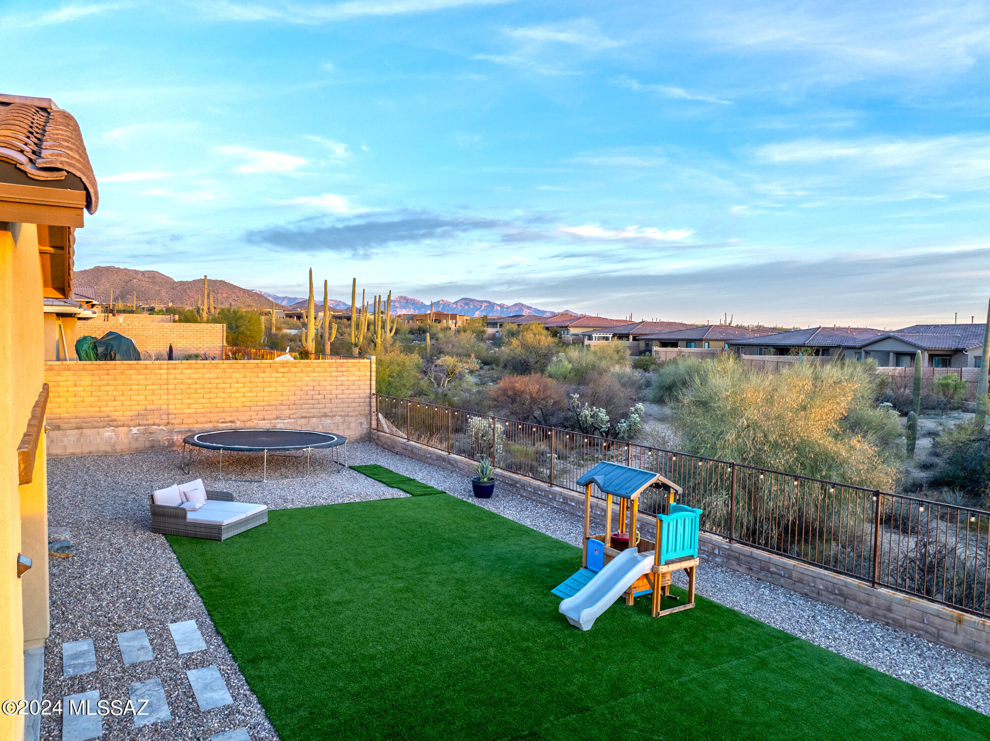 Boulder Bridge Pass II At Dove Mountain SQ20143250154 - Residential