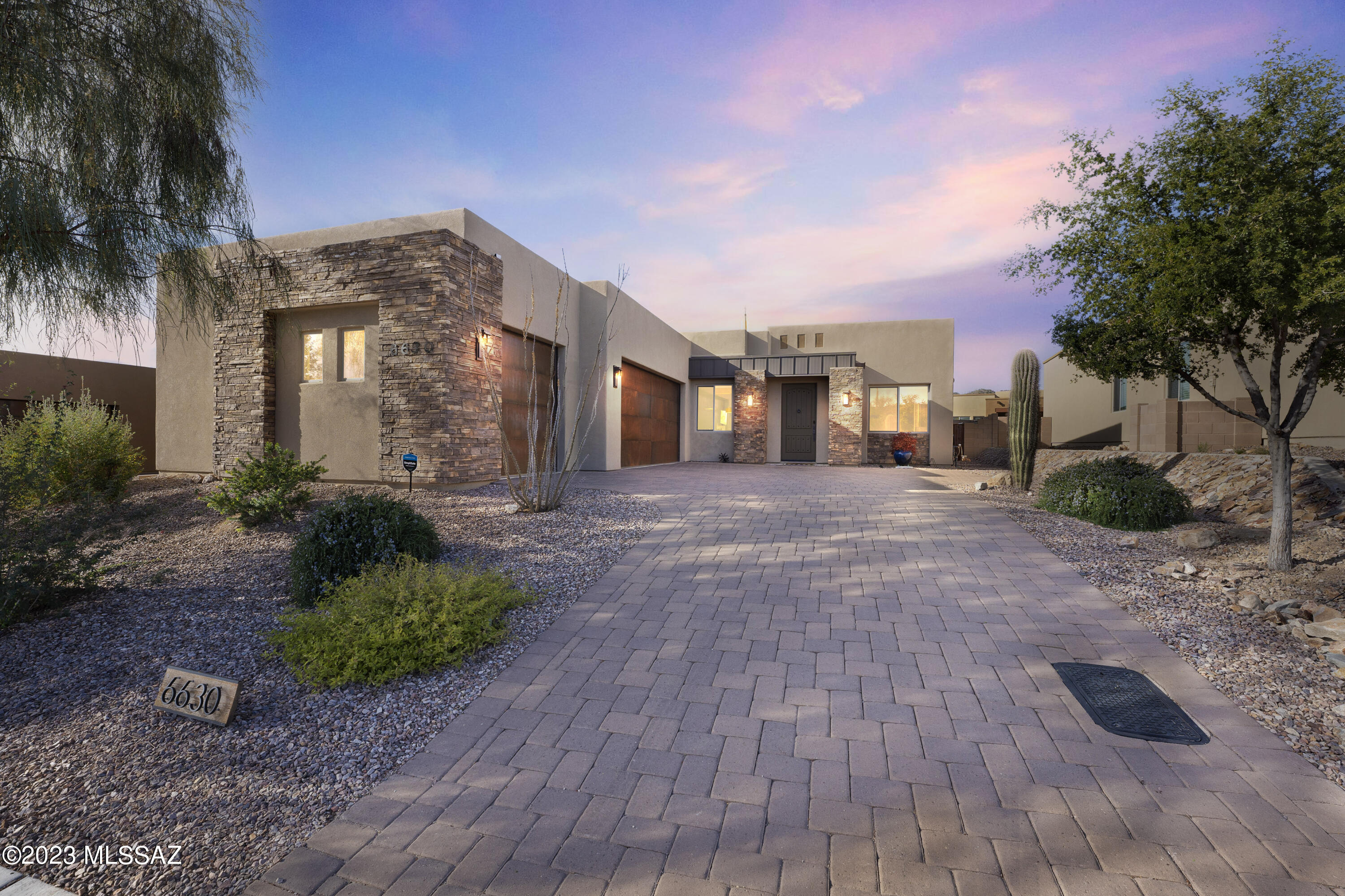 Boulder Bridge Pass At Dove Mountain SQ20132910078 - Residential