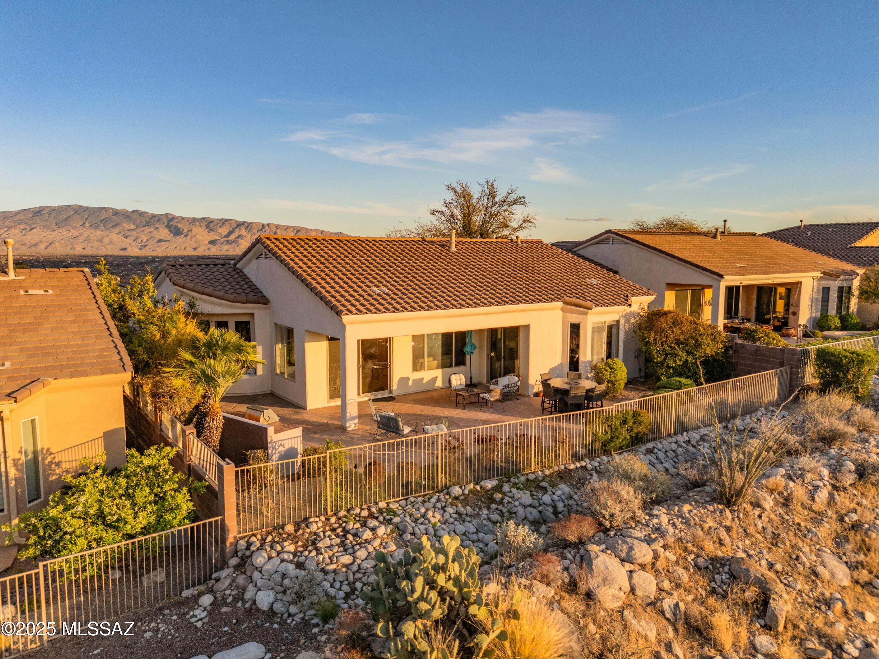 Sabino Mountain (1-290) - Residential
