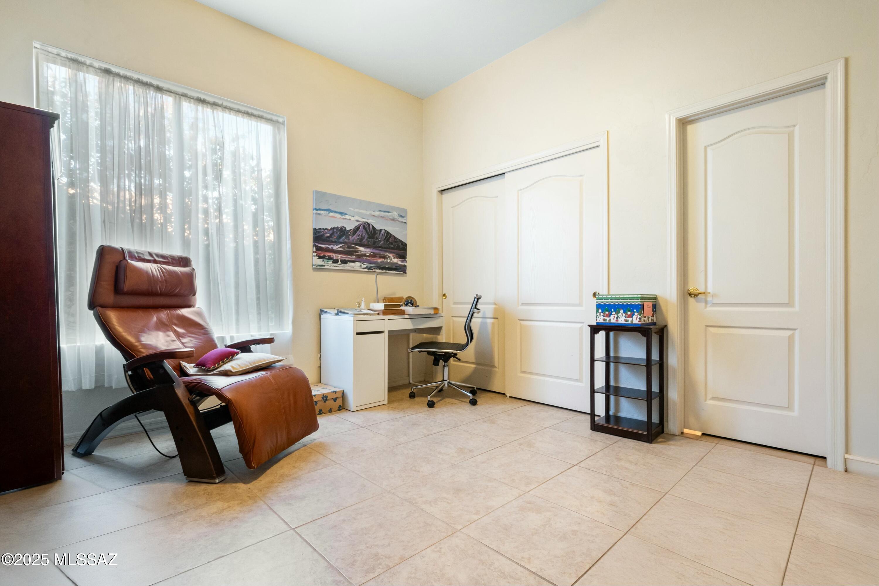 Sabino Mountain (1-290) - Residential