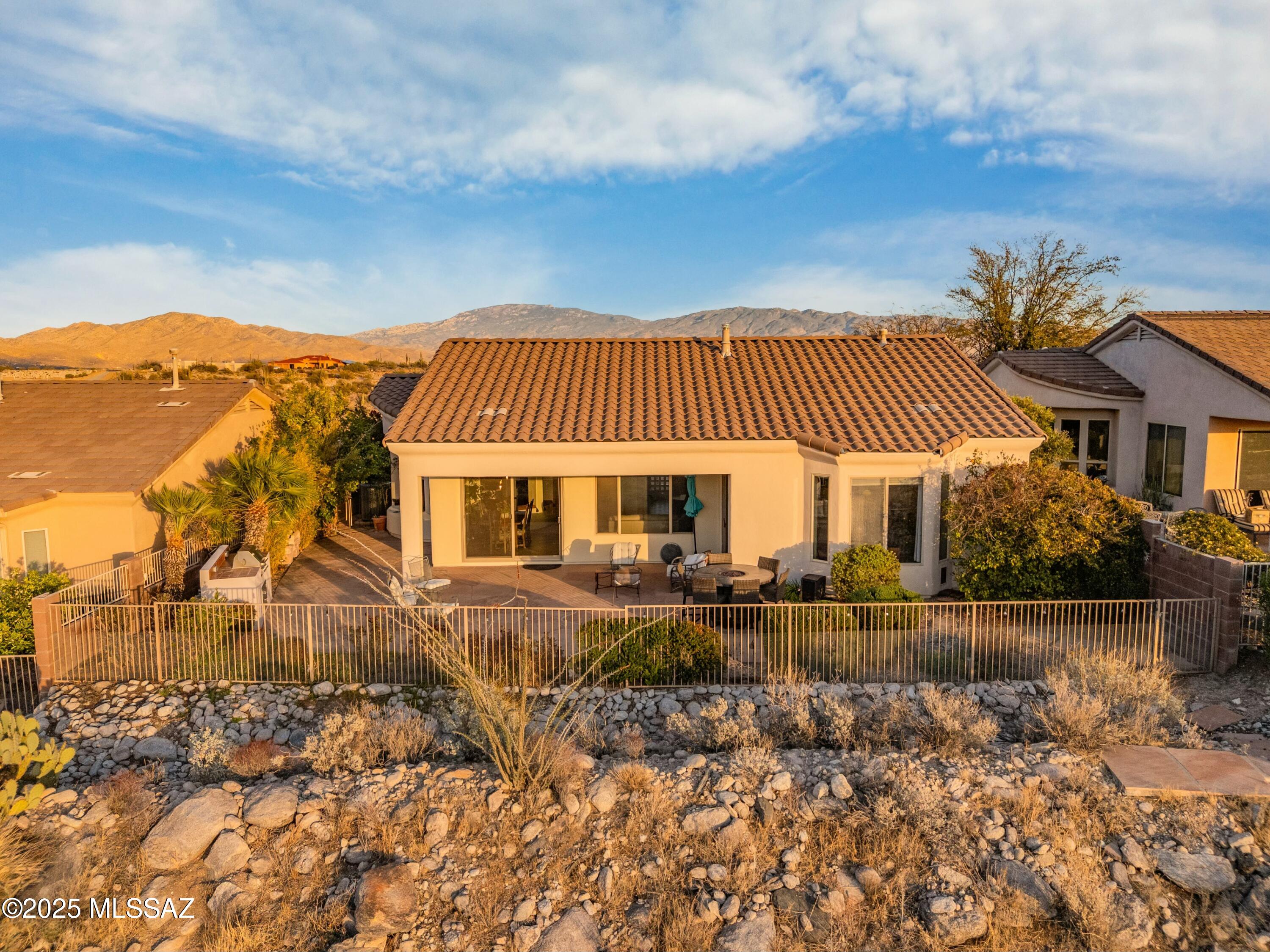 Sabino Mountain (1-290) - Residential