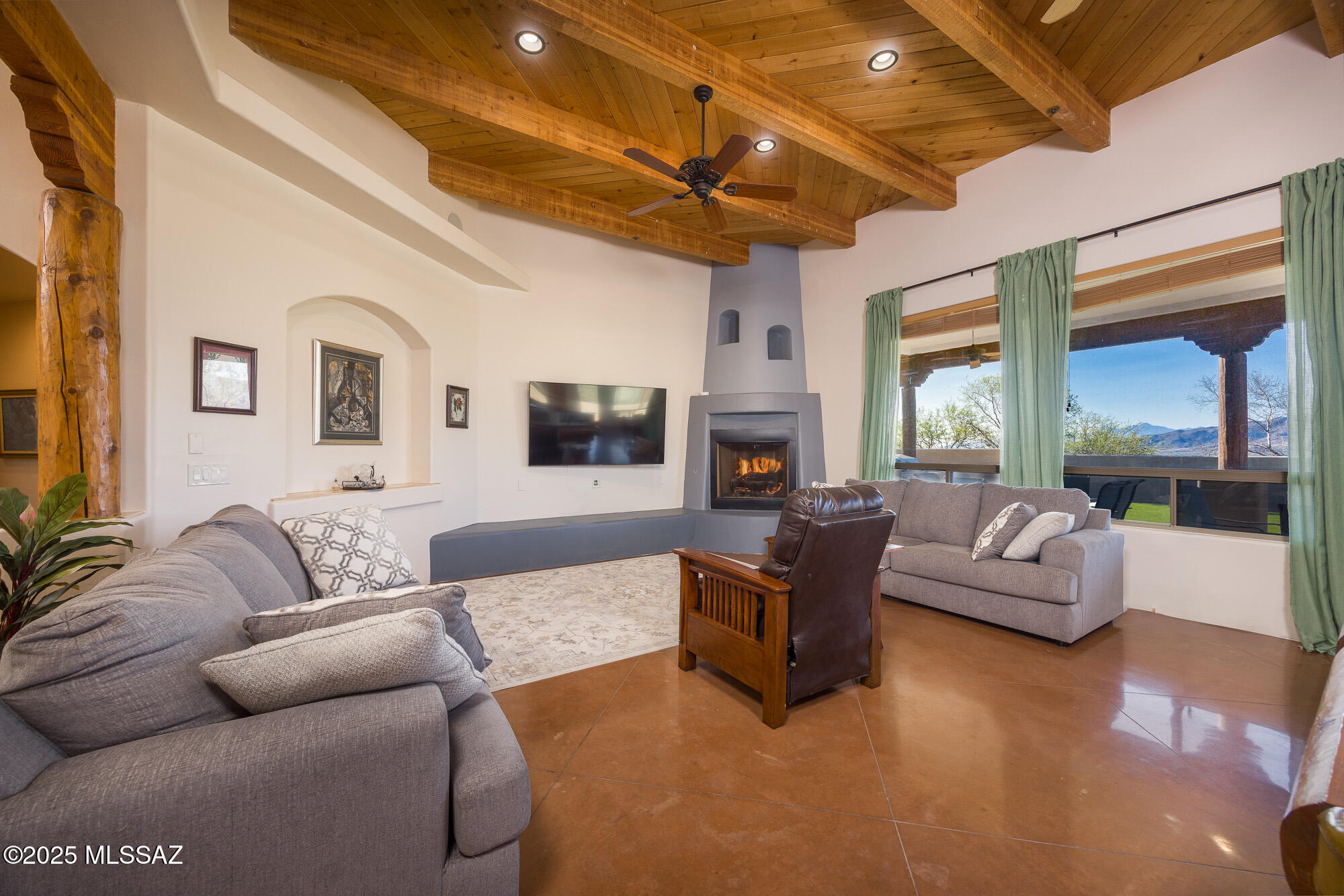 Coyote Creek (1-395) - Residential