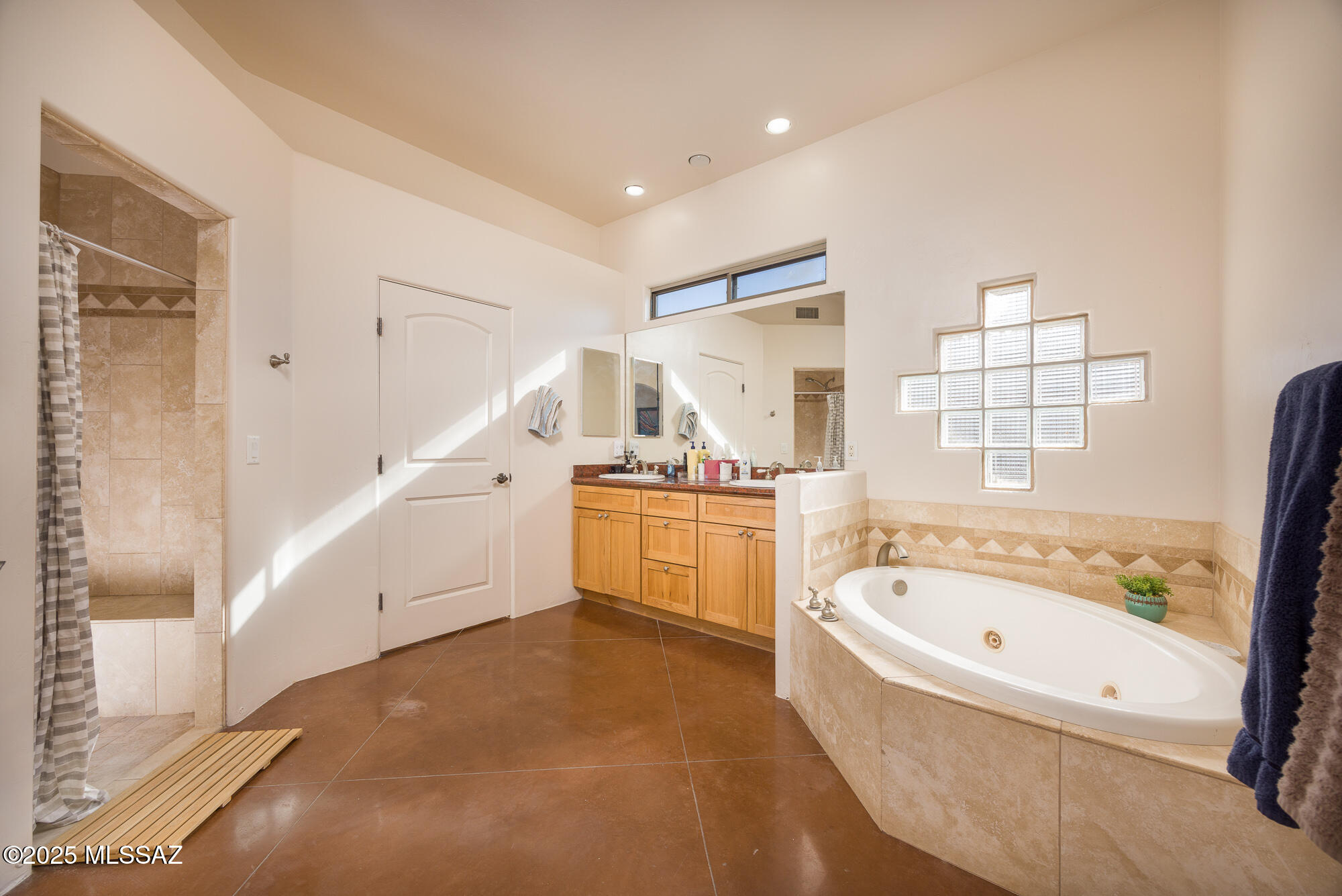 Coyote Creek (1-395) - Residential