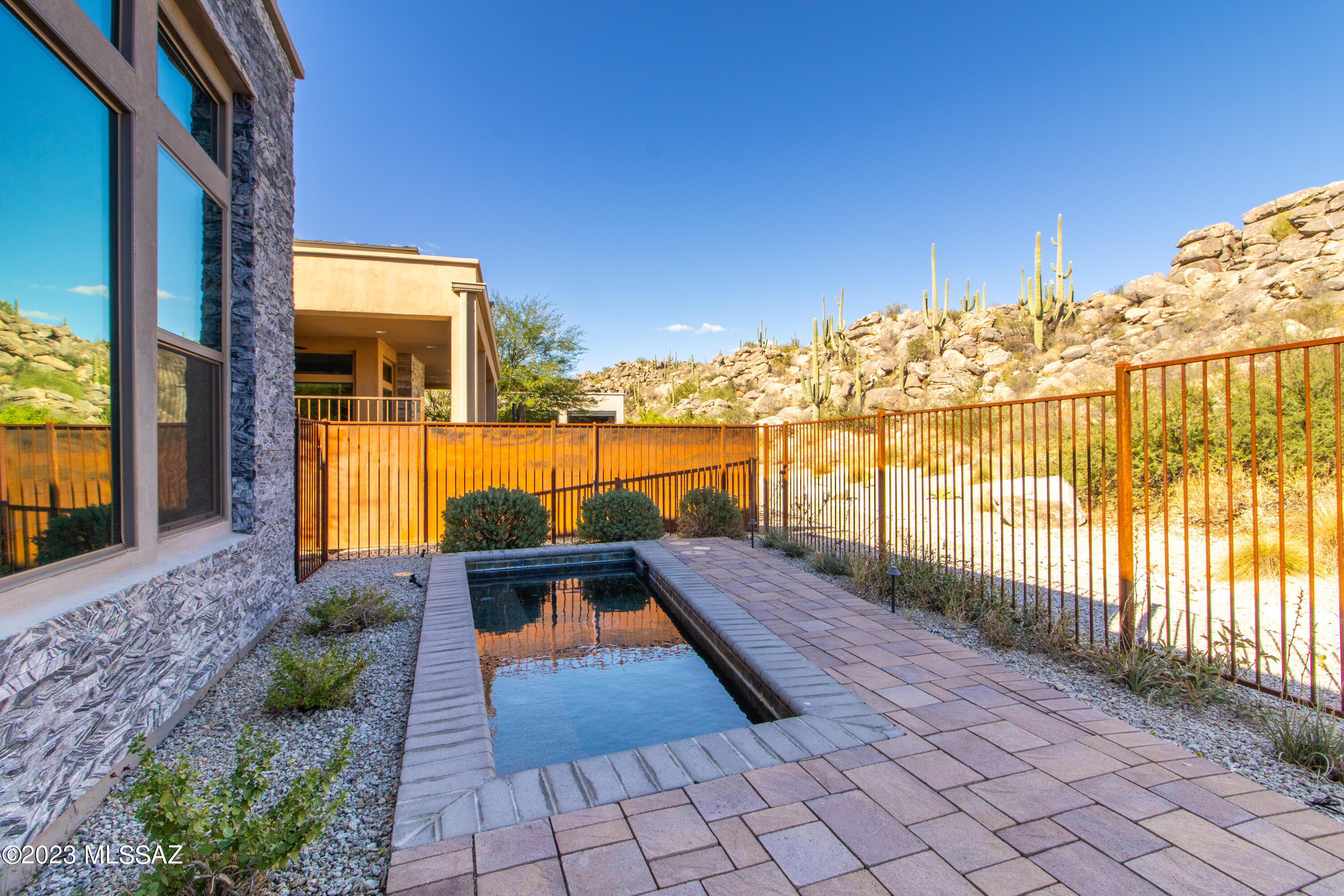 Stone Canyon VIII (486-602) - Residential Lease