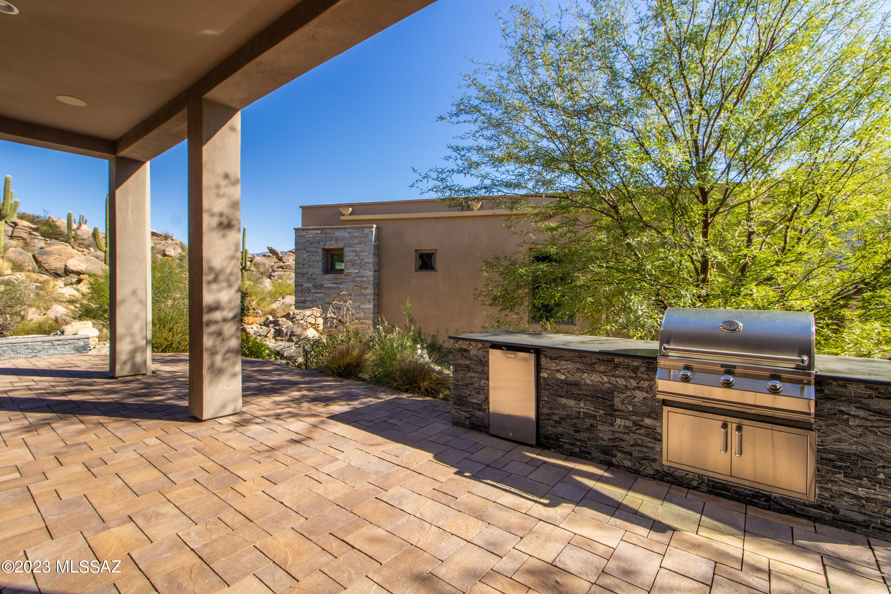 Stone Canyon VIII (486-602) - Residential Lease