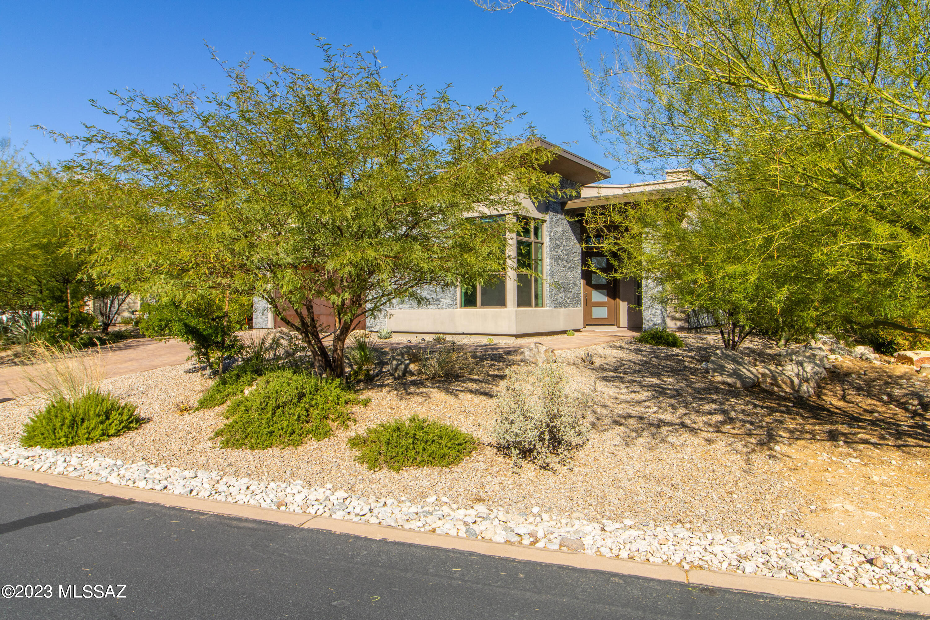 Stone Canyon VIII (486-602) - Residential Lease