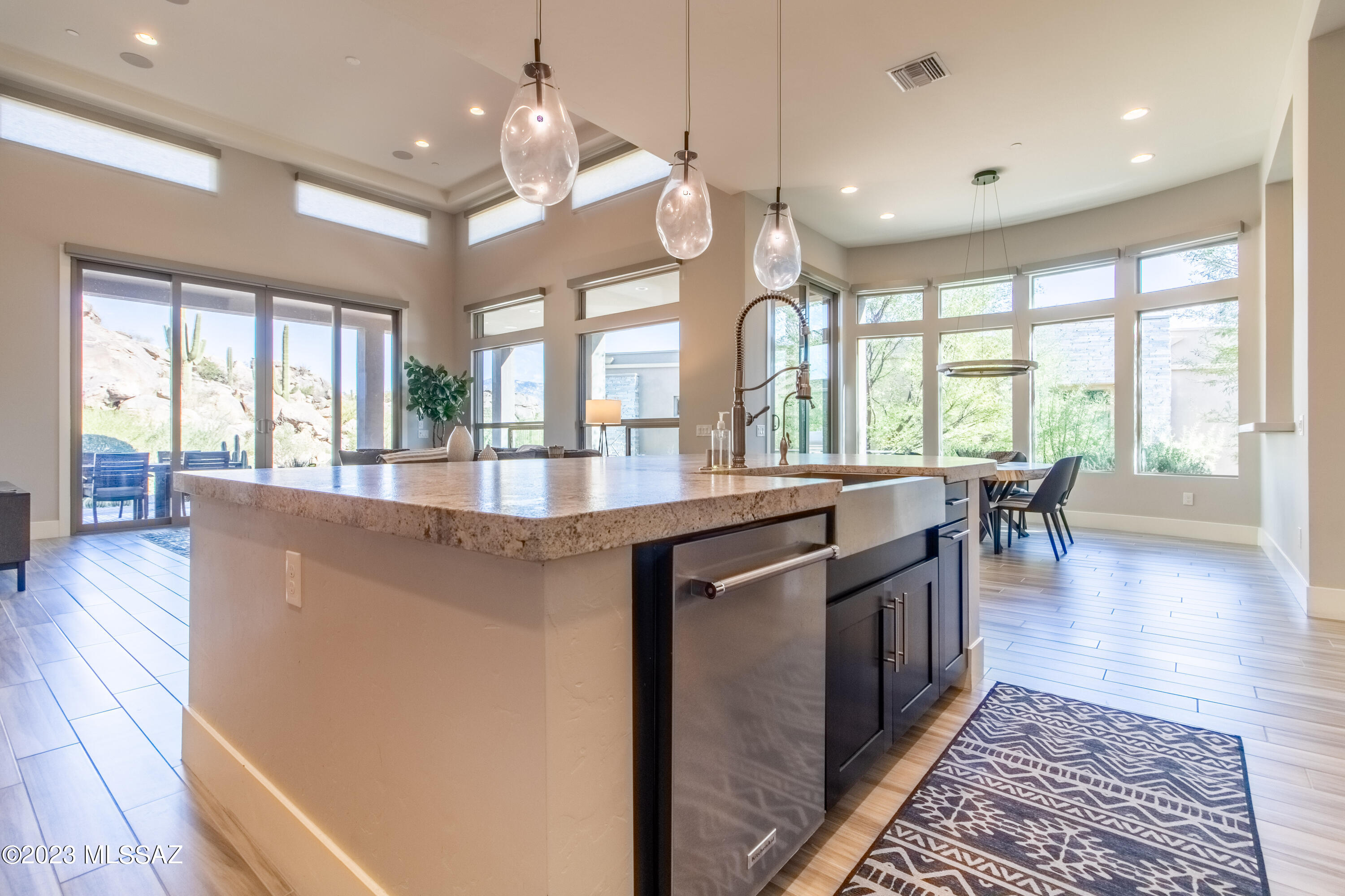 Stone Canyon VIII (486-602) - Residential Lease