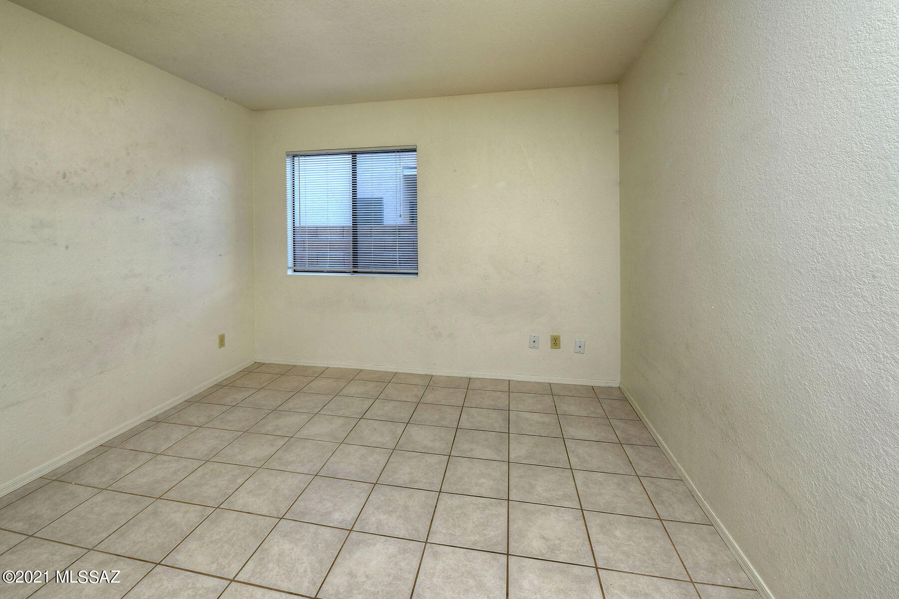 Country Club(1-221) - Residential