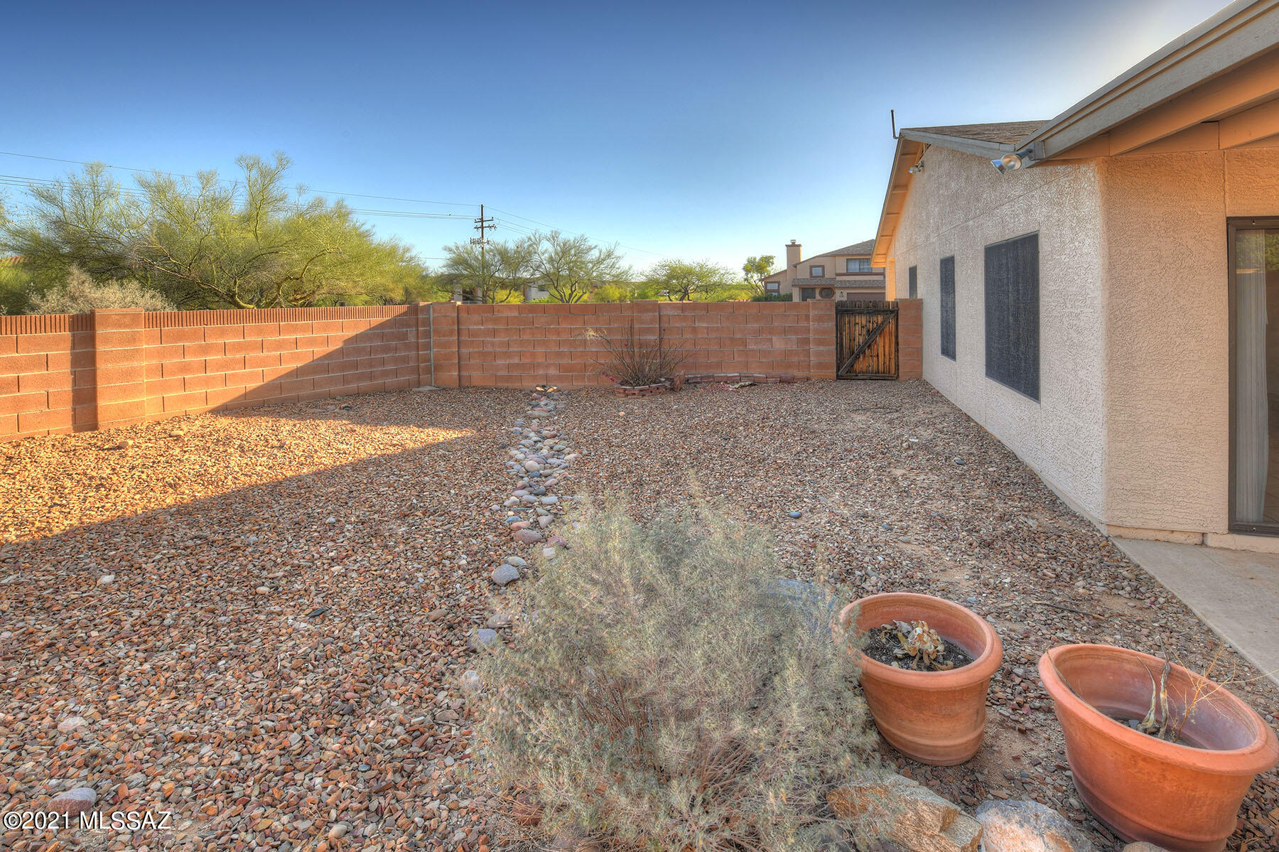 Country Club(1-221) - Residential