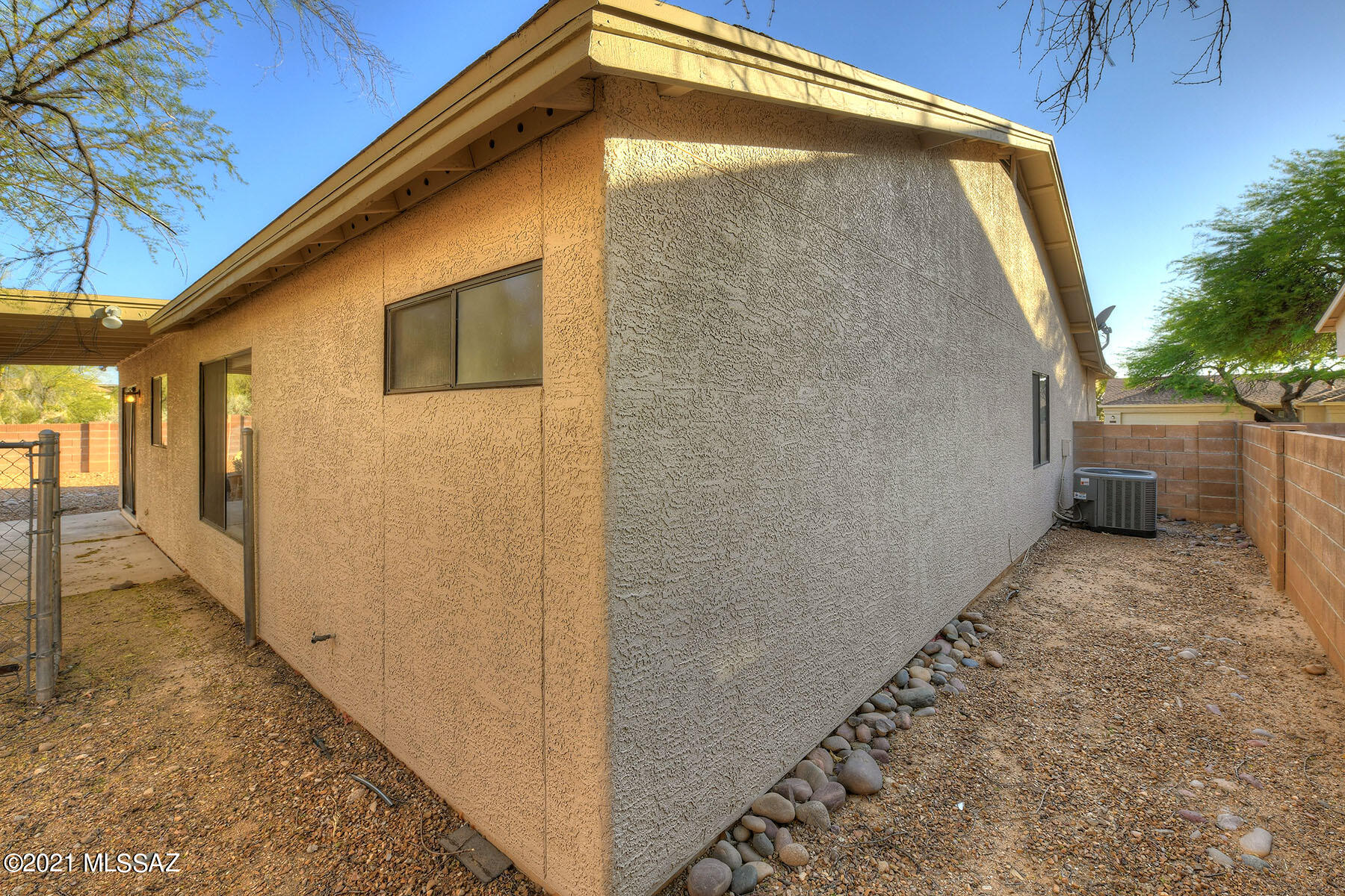 Country Club(1-221) - Residential