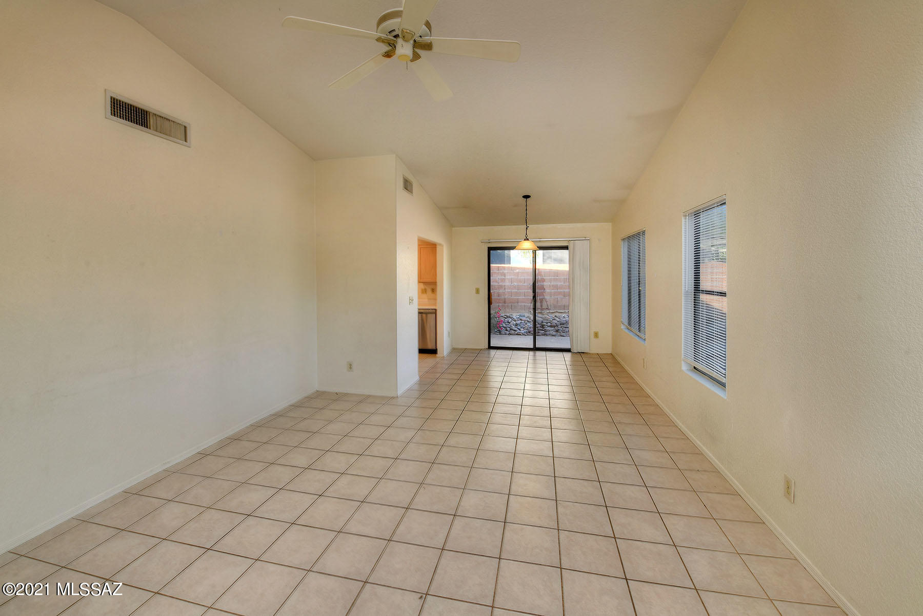 Country Club(1-221) - Residential