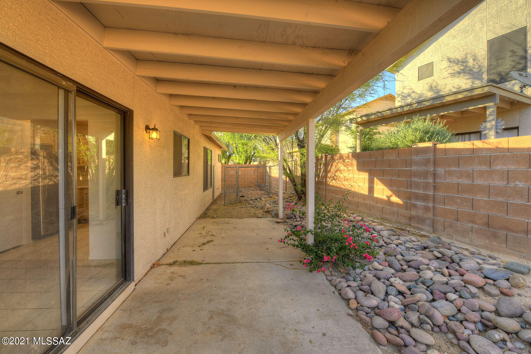Country Club(1-221) - Residential