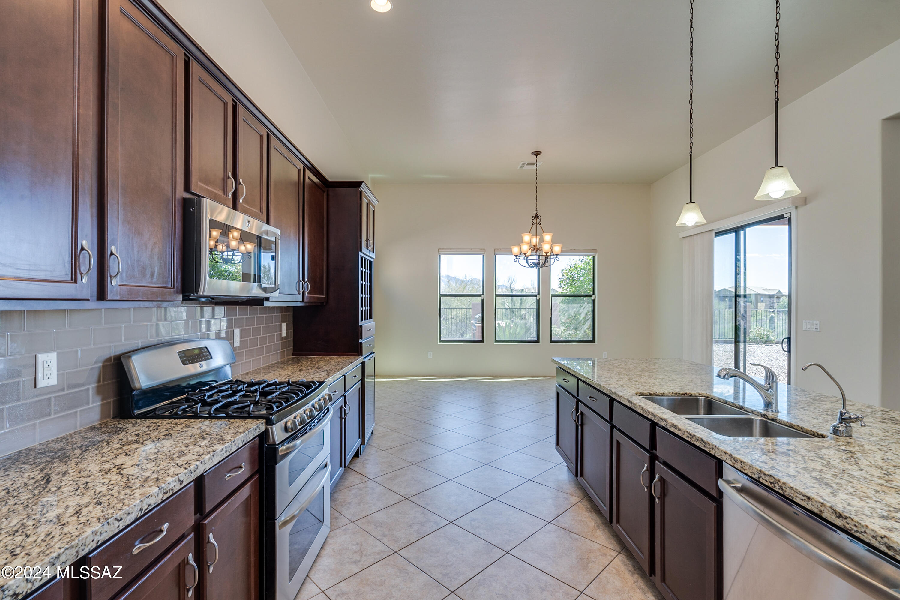 Preserve III at Dove Mtn (306-486,530-534,577-605) - Residential Lease