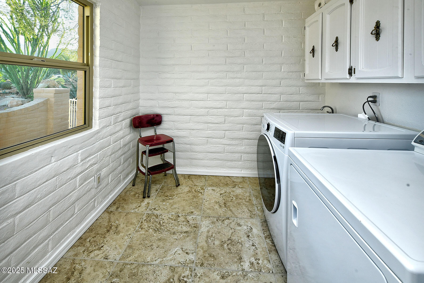 Shadow Roc (1-80) - Residential