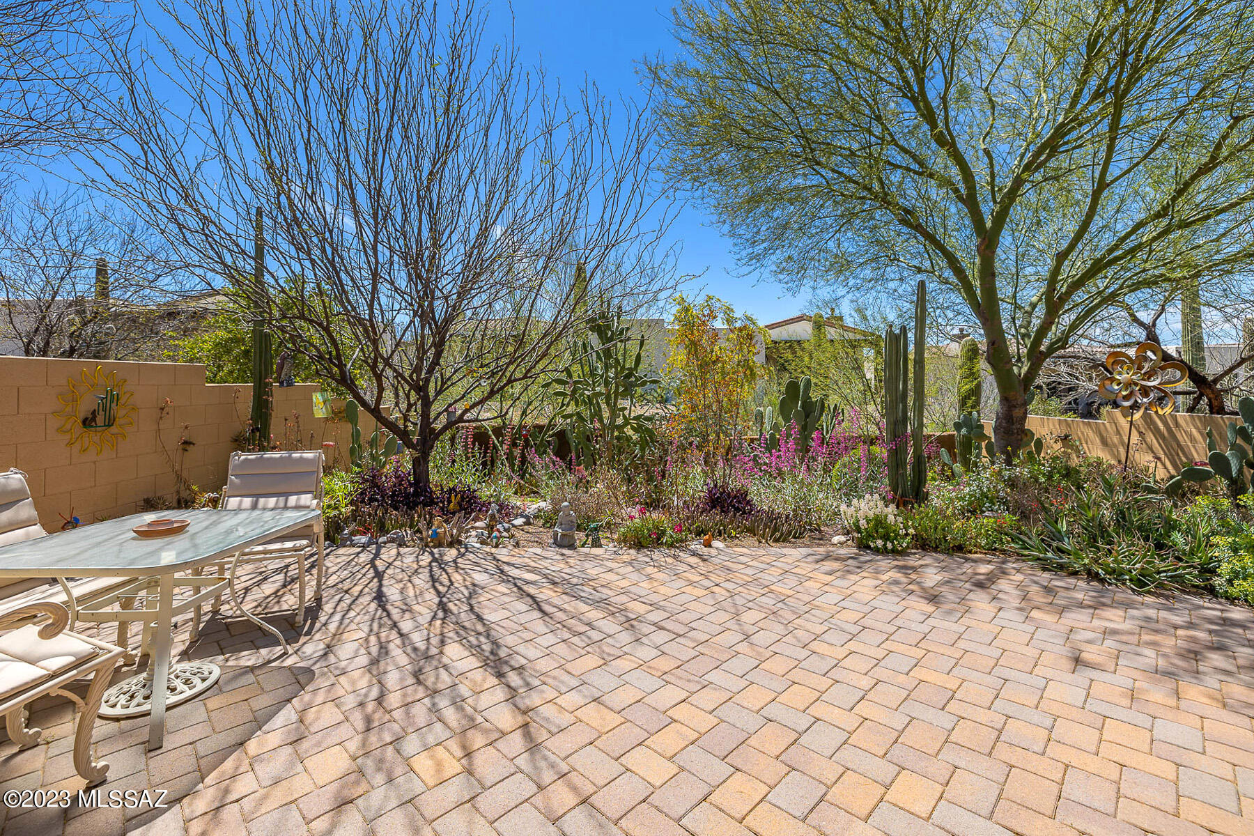 Beverly Terrace (1-18) - Residential