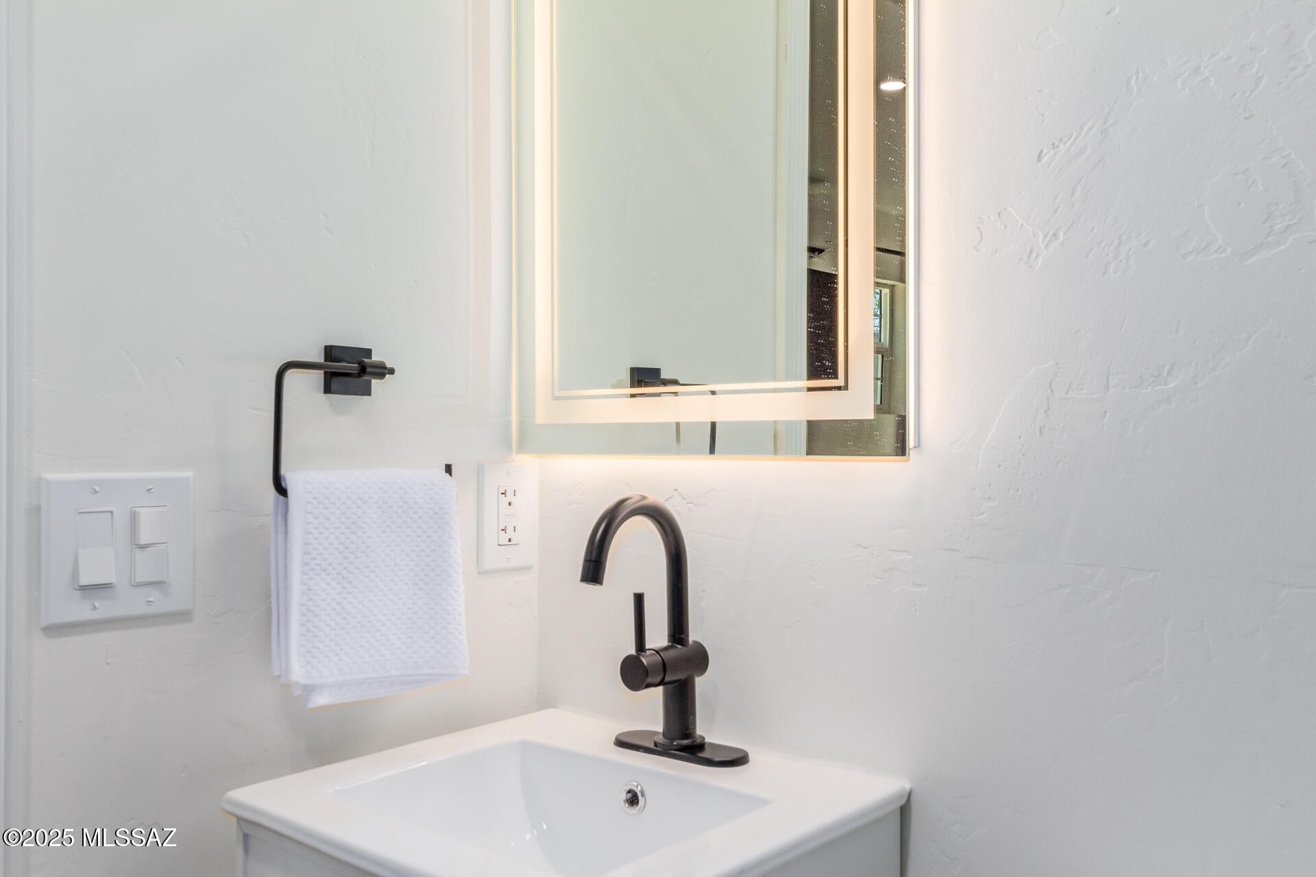 Catalina Vista - Residential Lease