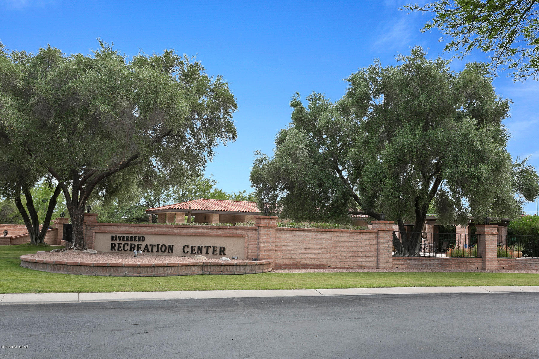 Riverbend - Sabino Canyon Road  (1-97) - Residential