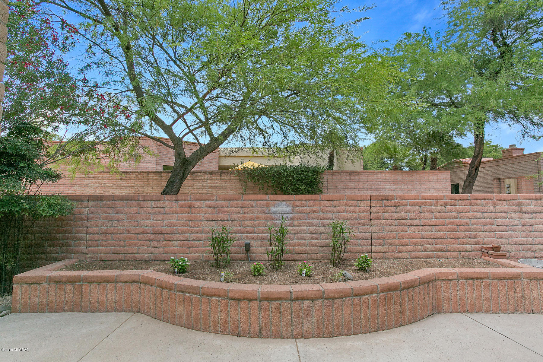 Riverbend - Sabino Canyon Road  (1-97) - Residential