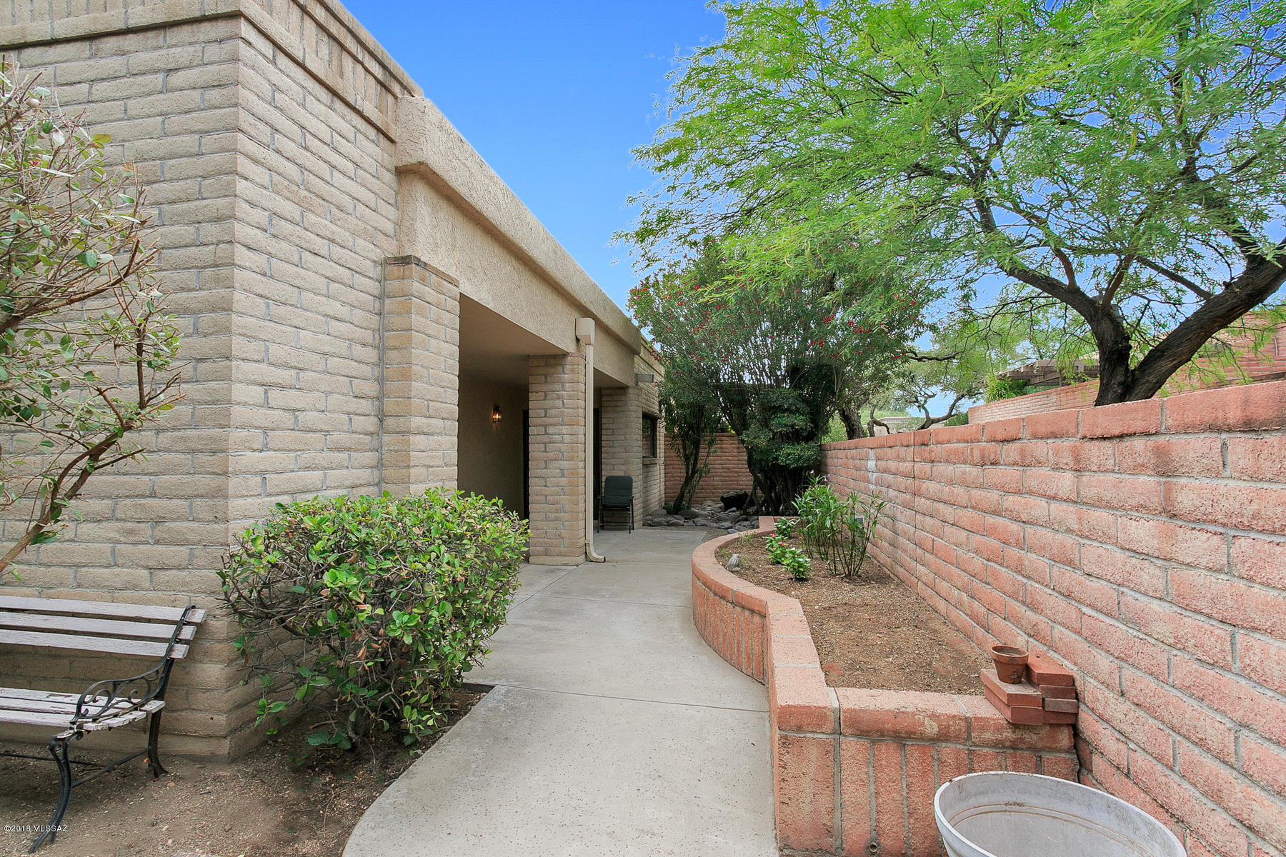 Riverbend - Sabino Canyon Road  (1-97) - Residential