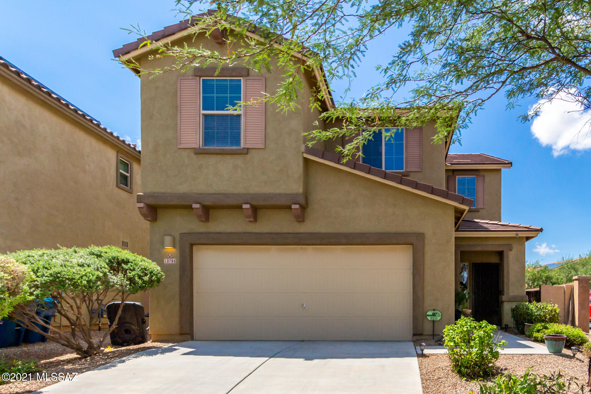 Presidios at Rancho Sahuarita (1-927) - Residential Lease