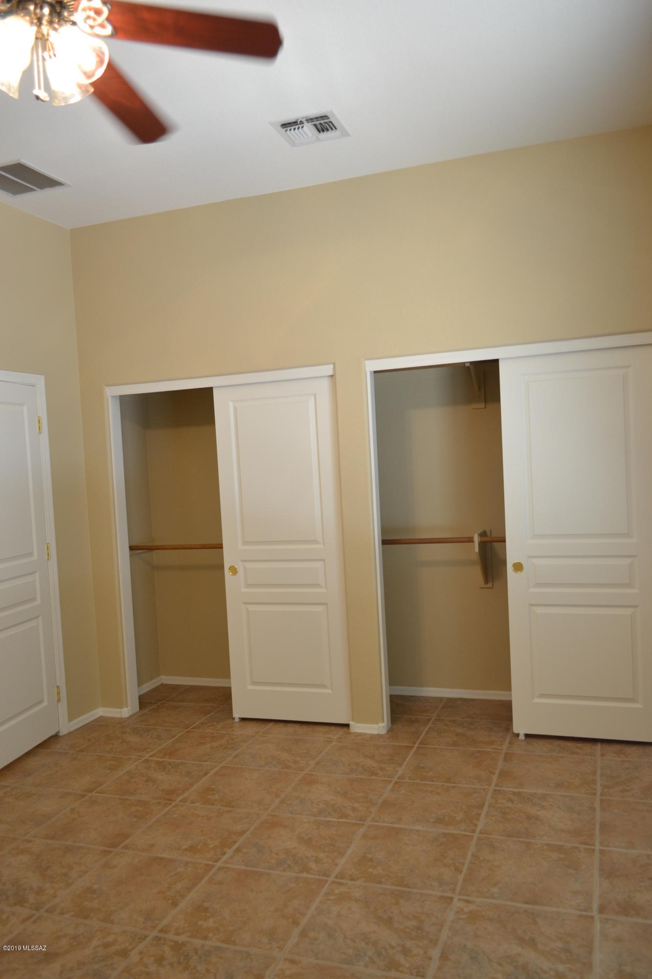 Desert Traditions II (49-120) - Residential Lease