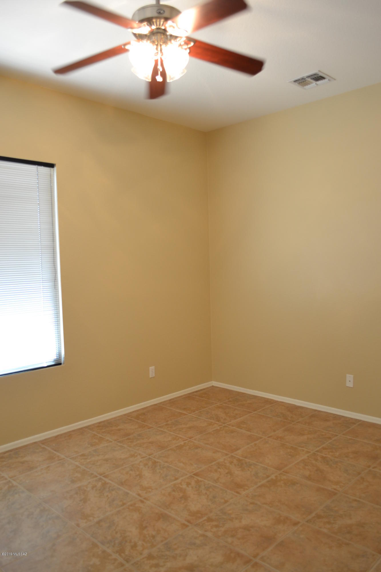 Desert Traditions II (49-120) - Residential Lease