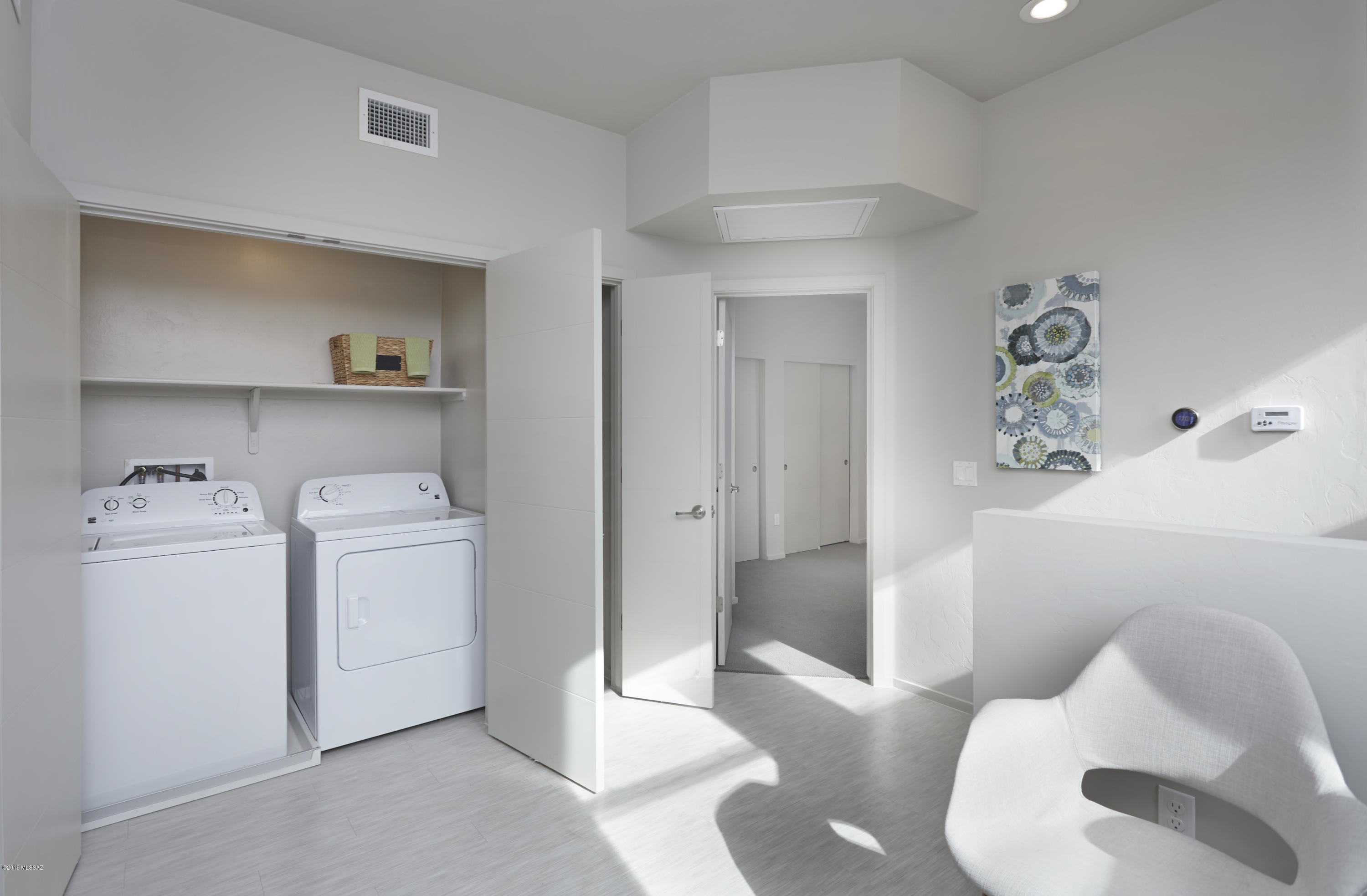 Park Modern SQ20171350679 - Residential