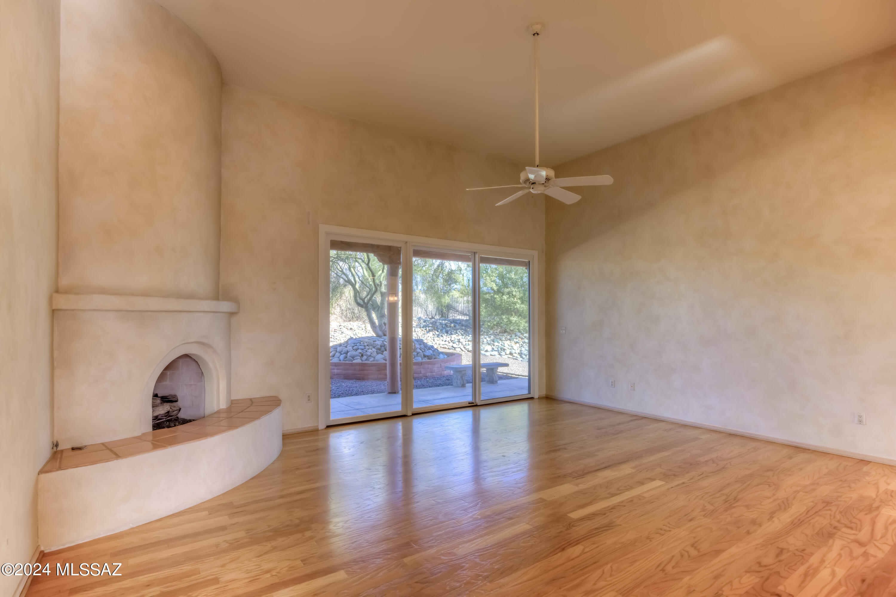 Country Club Vista (1-74) - Residential
