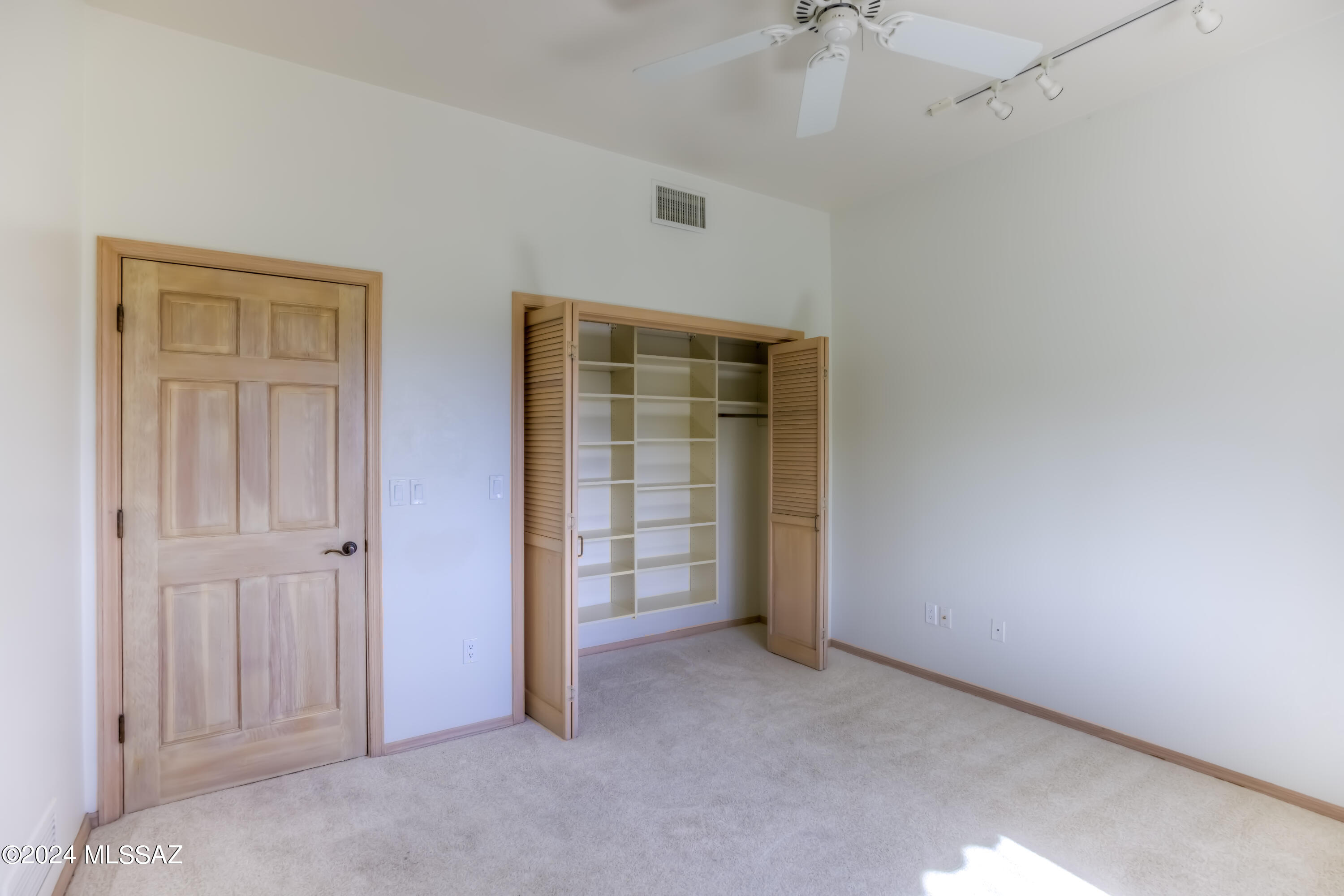 Country Club Vista (1-74) - Residential